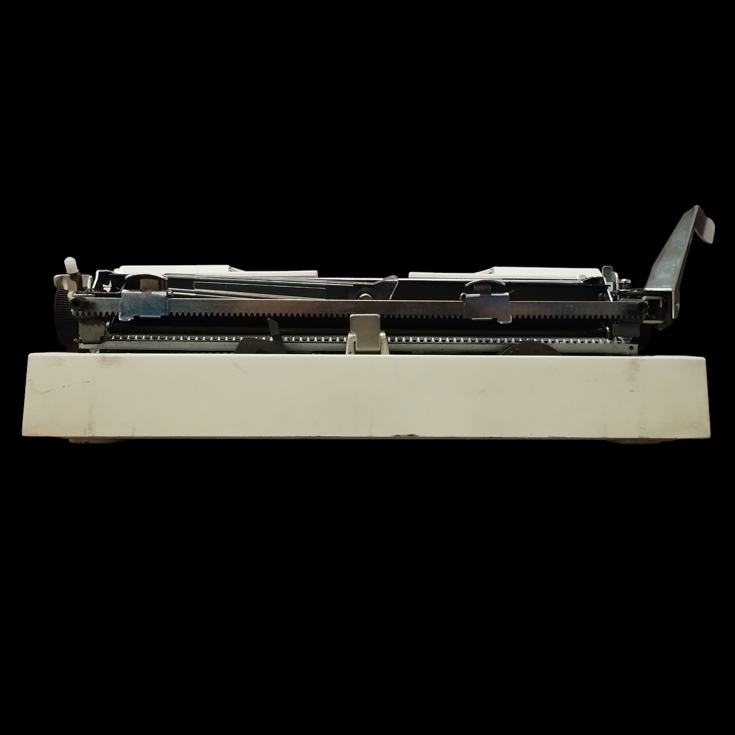 Image of Hanimex Regal Typewriter. Available from universaltypewritercompany.in