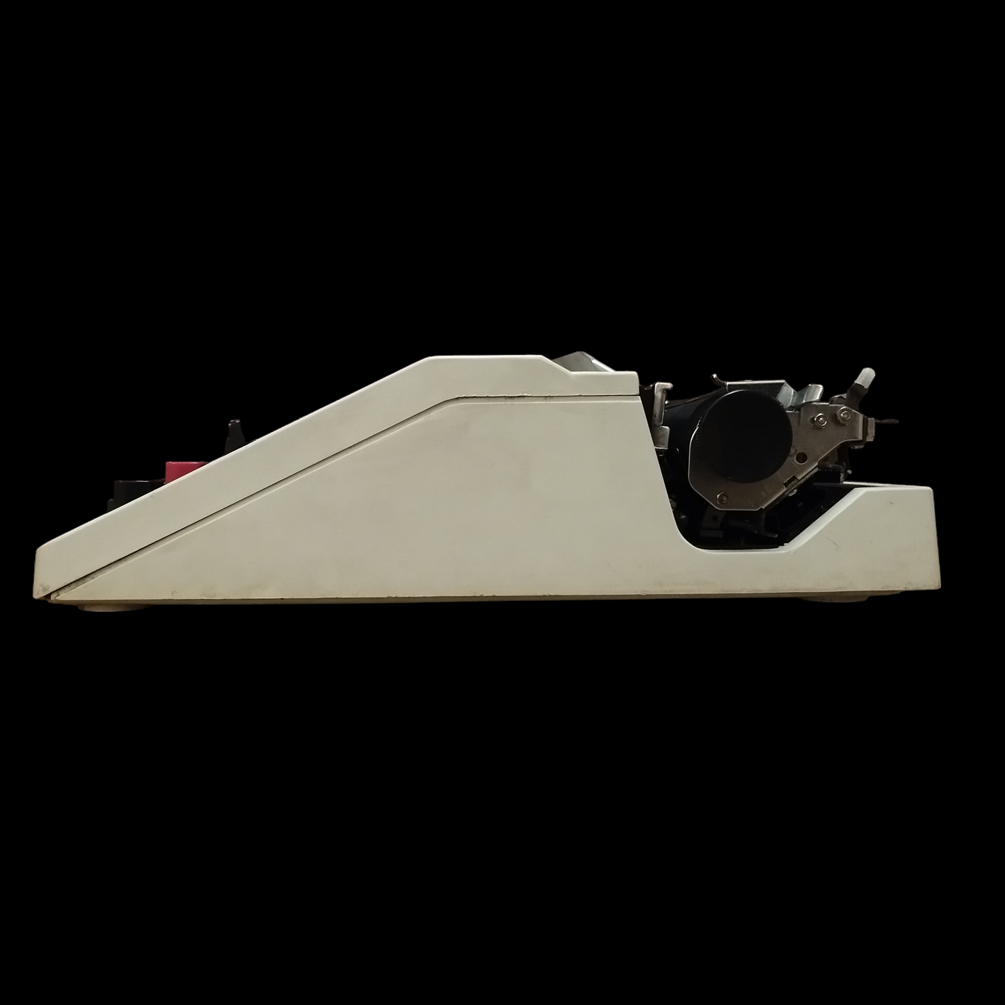 Image of Hanimex Regal Typewriter. Available from universaltypewritercompany.in