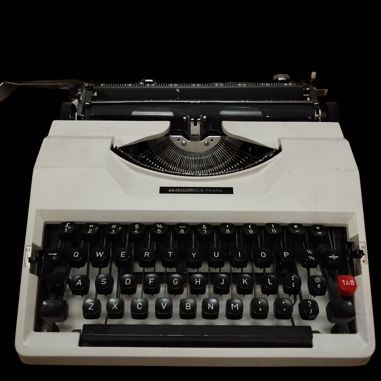 Image of Hanimex Regal Typewriter. Available from universaltypewritercompany.in