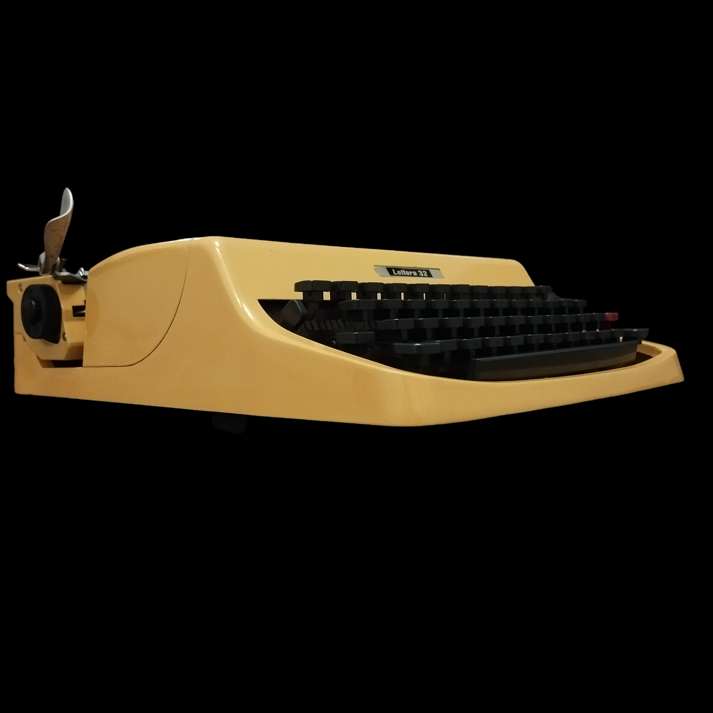 Image of Olivetti Lettera 32 Typewriter. Portable Typewriter. Italian Made. Available with cover. Available from universaltypewritercompany.in