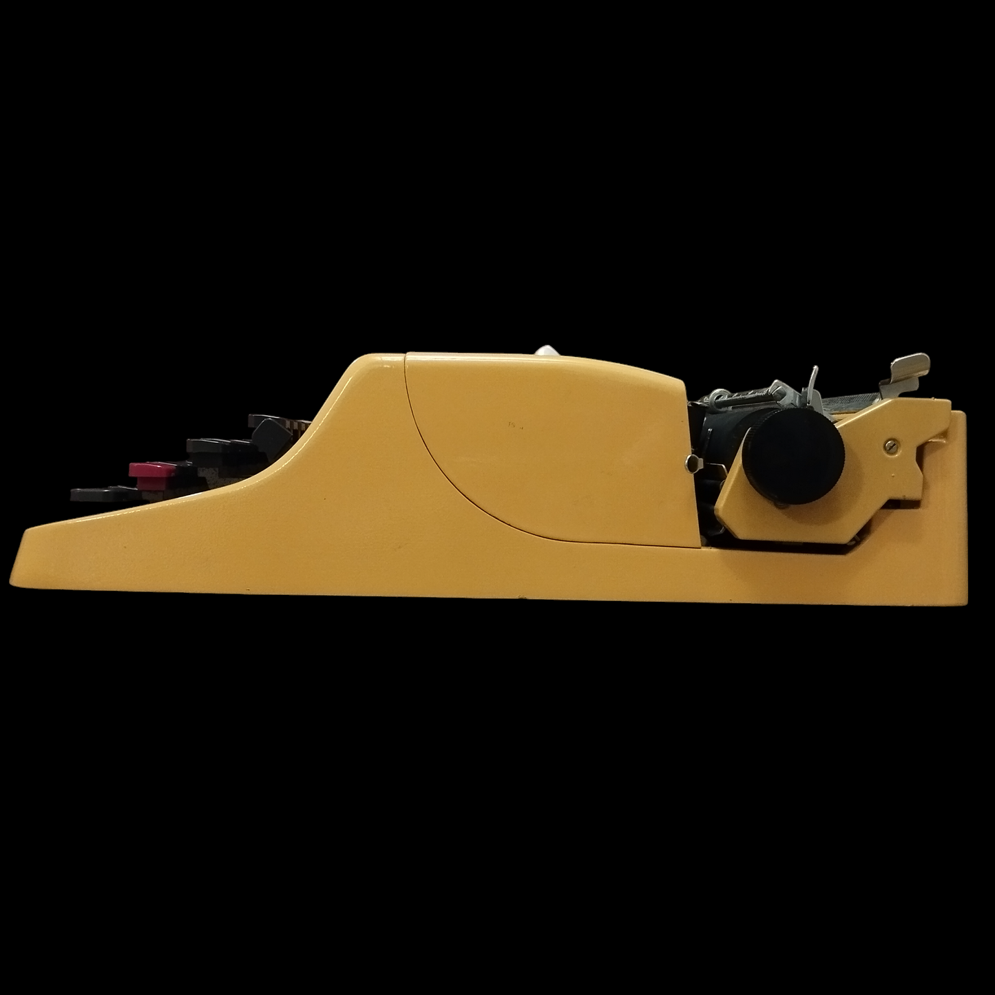 Image of Olivetti Lettera 32 Typewriter. Portable Typewriter. Italian Made. Available with cover. Available from universaltypewritercompany.in
