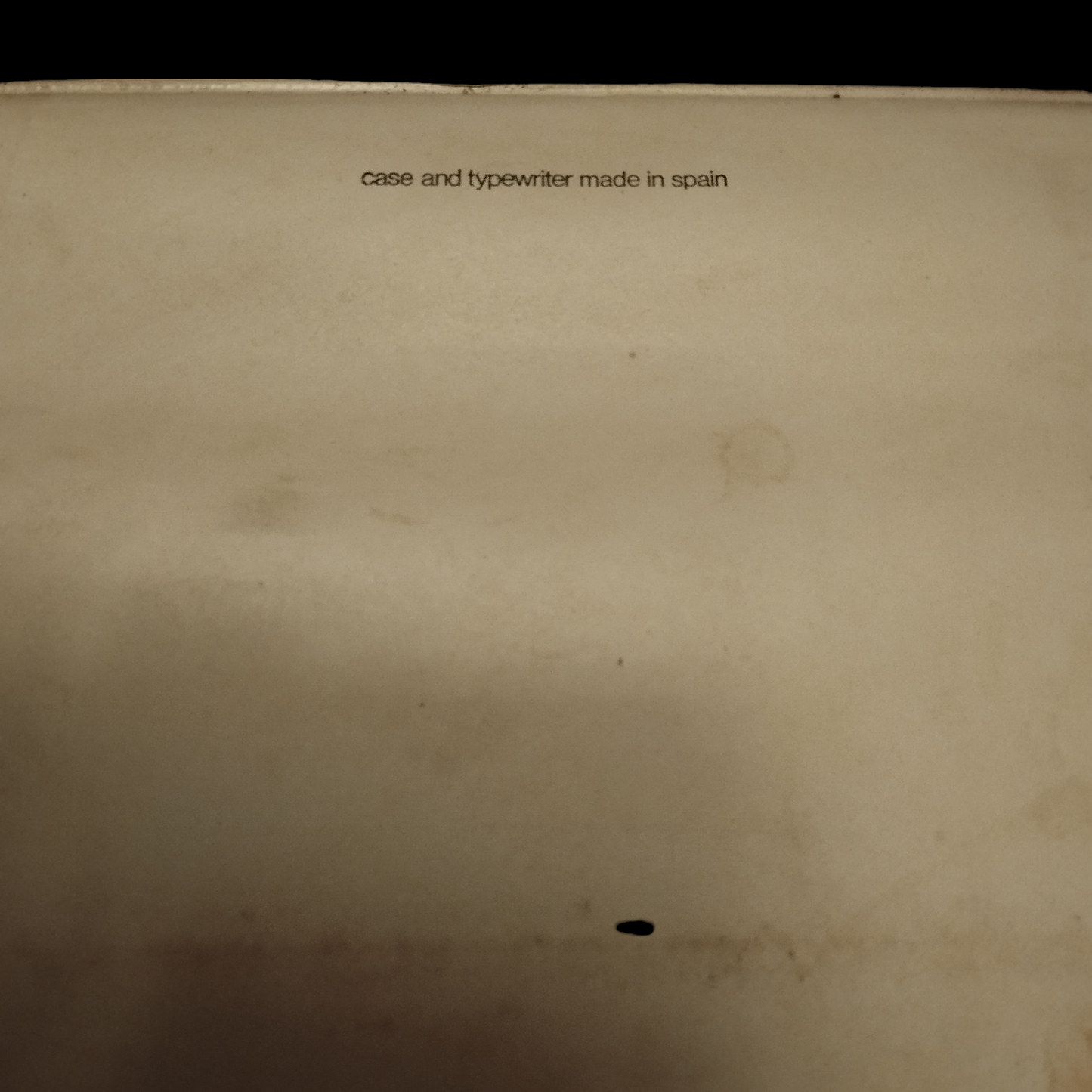 Image of Olivetti Lettera 32 Typewriter. Portable Typewriter. Italian Made. Available with cover. Available from universaltypewritercompany.in