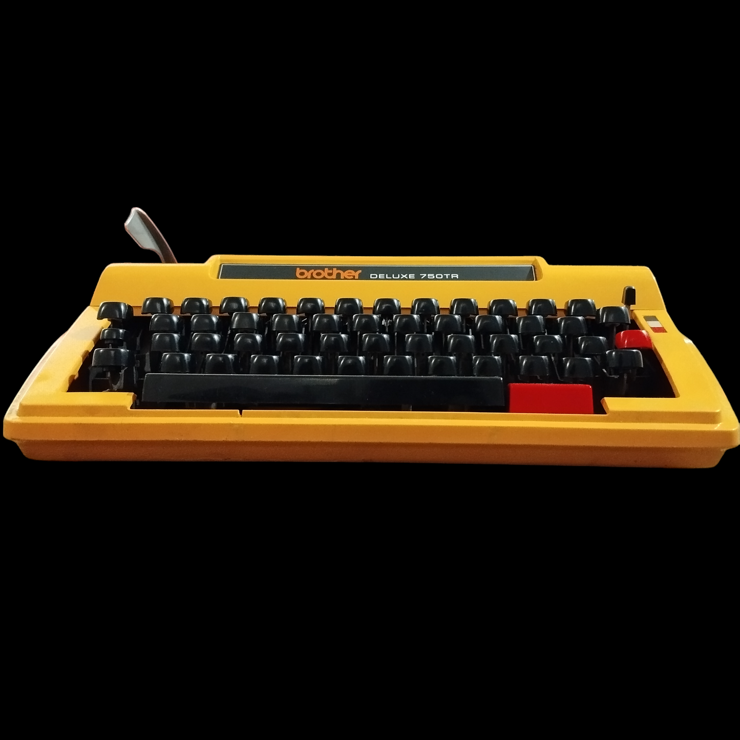 Image of Brother DELUXE 750TR Typewriter. Available from universaltypewritercompany.in