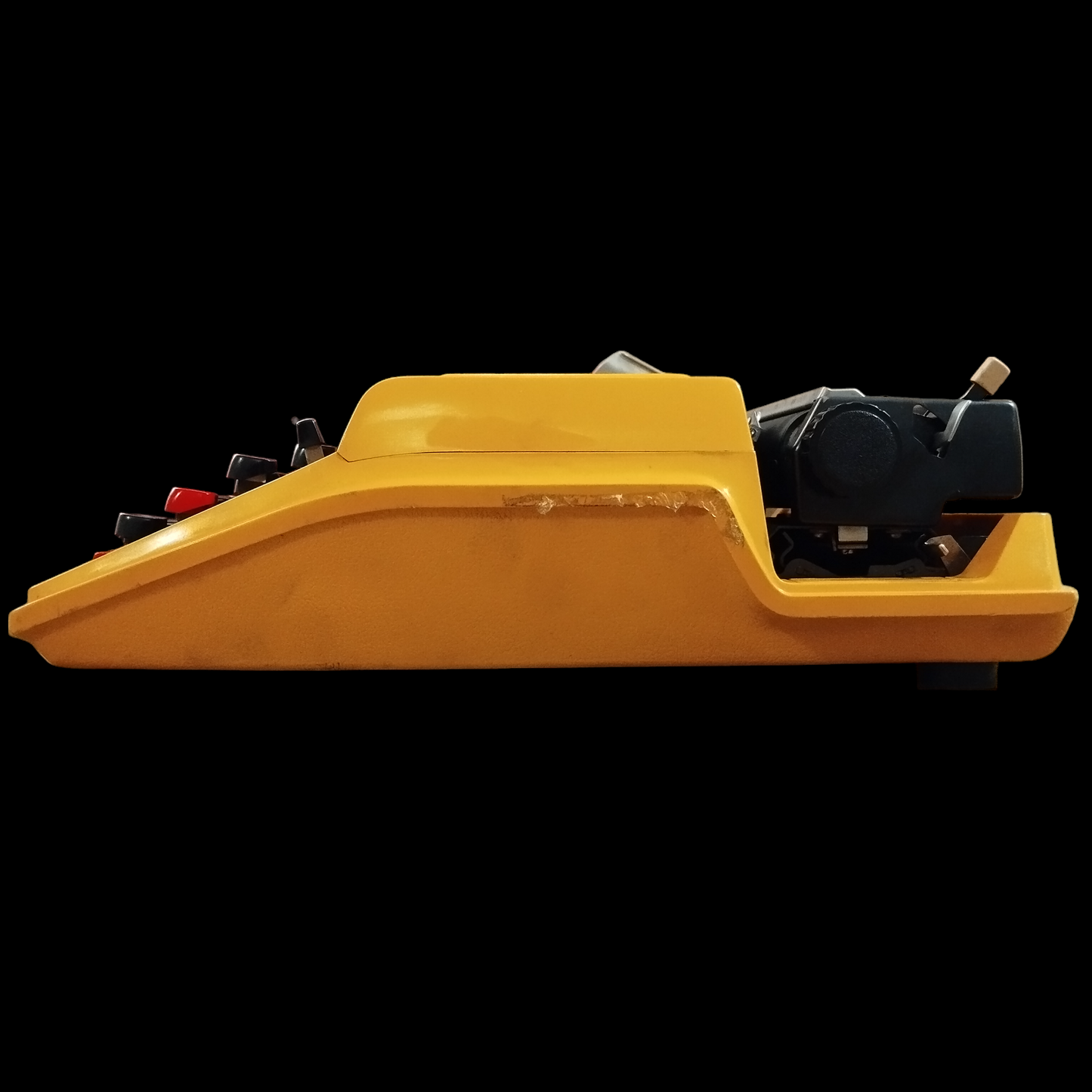 Image of Brother DELUXE 750TR Typewriter. Available from universaltypewritercompany.in