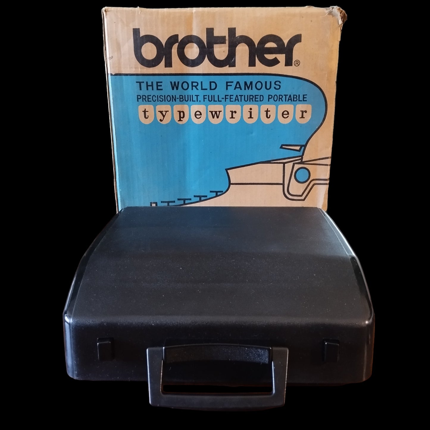 Image of Brother 810 AZERTY Keyboard Typewriter. Available from universaltypewritercompany.in