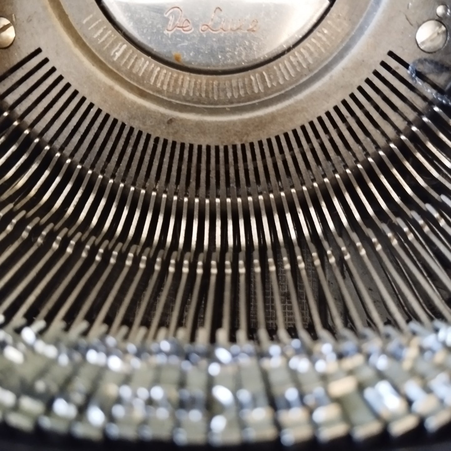 Image of Olympia Port SF DLX Typewriter. Available from universaltypewritercompany.in