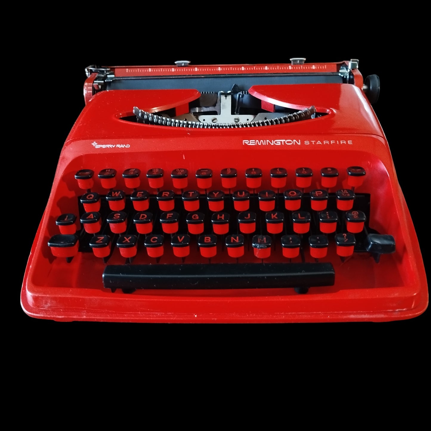 Image of Remington Starfire Sperry Rand Typewriter. Available at universaltypewritercompany.in