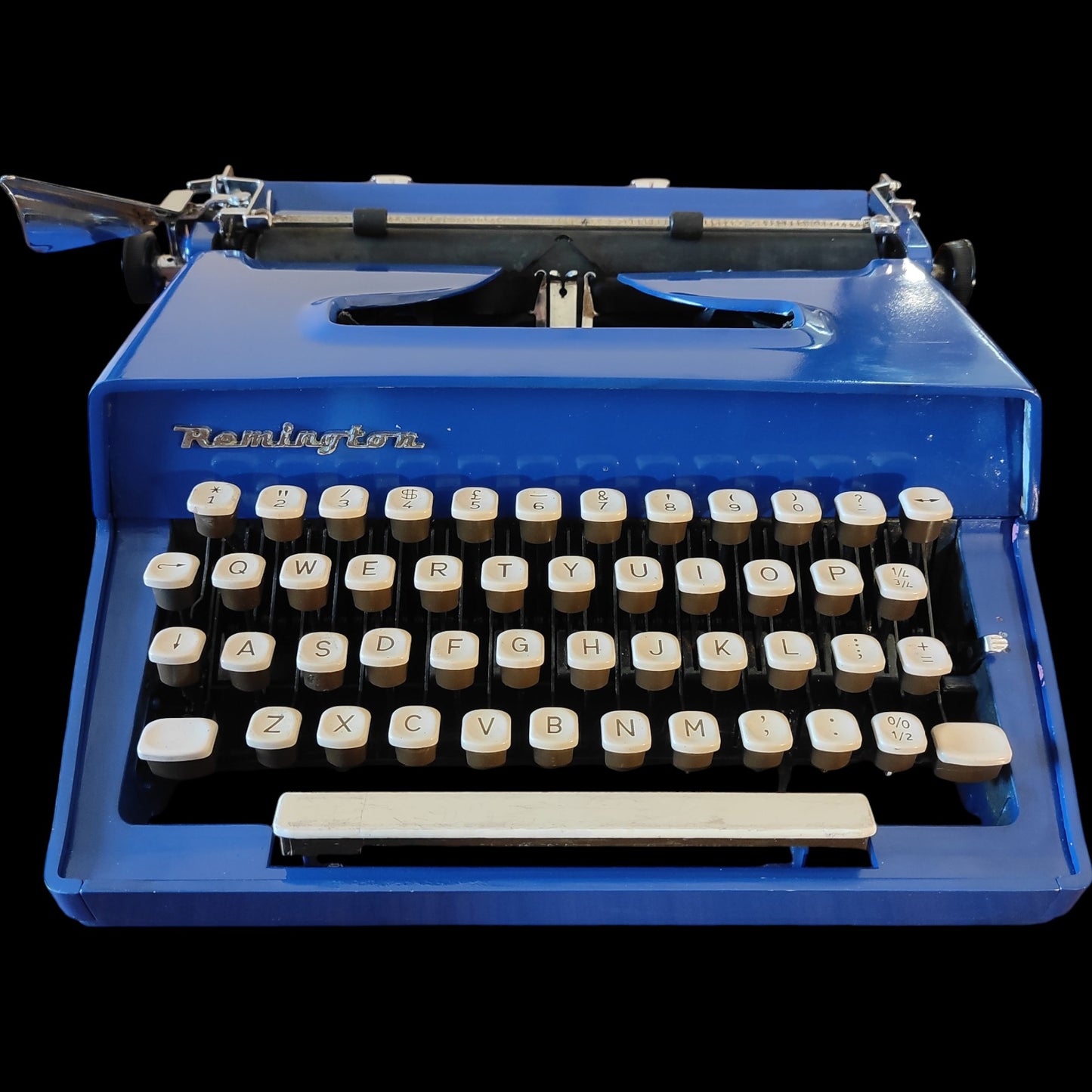 Image of Remington Monarch Typewriter. Available from universaltypewritercompany.in
