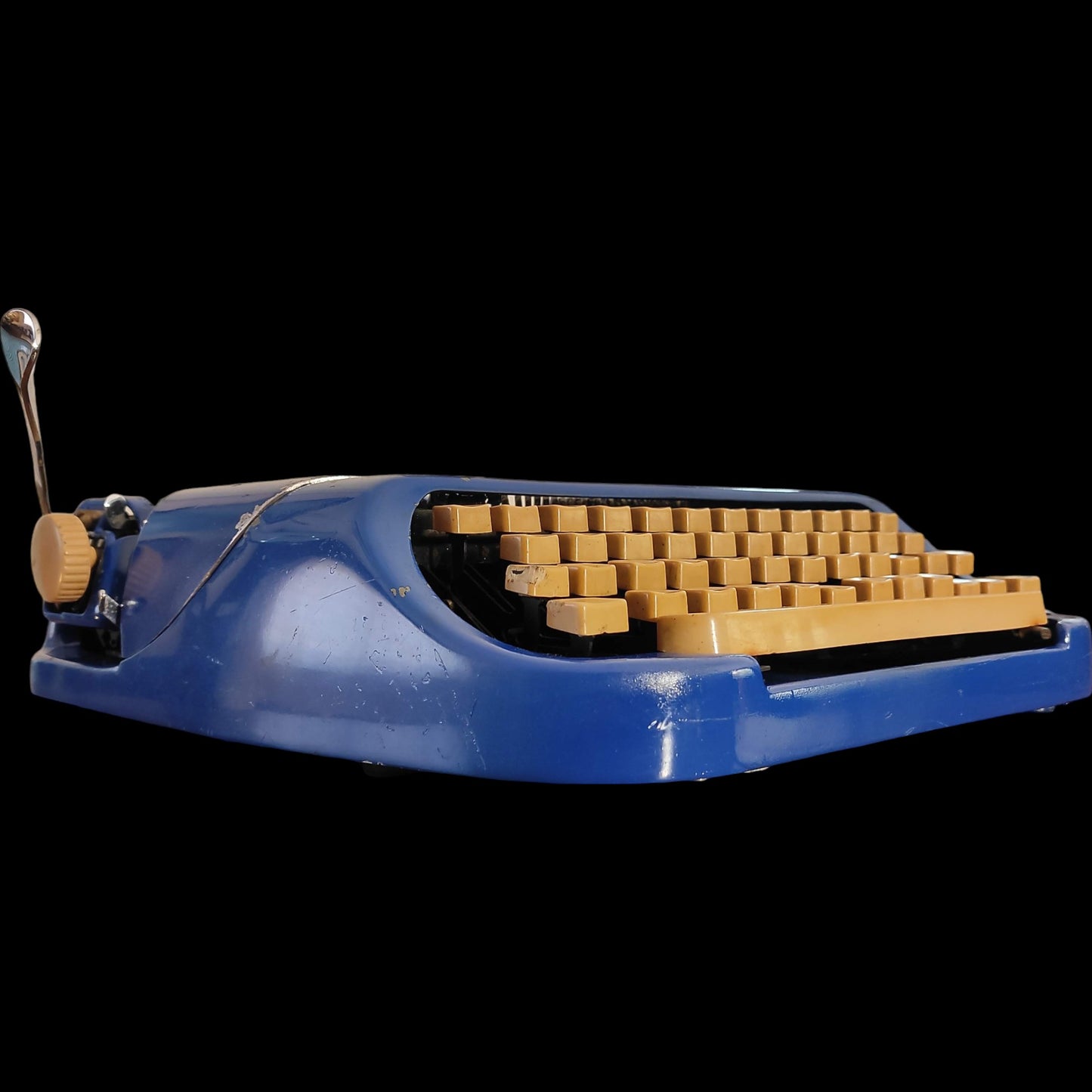 Image of Royal Royalite Typewriter. Available from universaltypewritercompany.in
