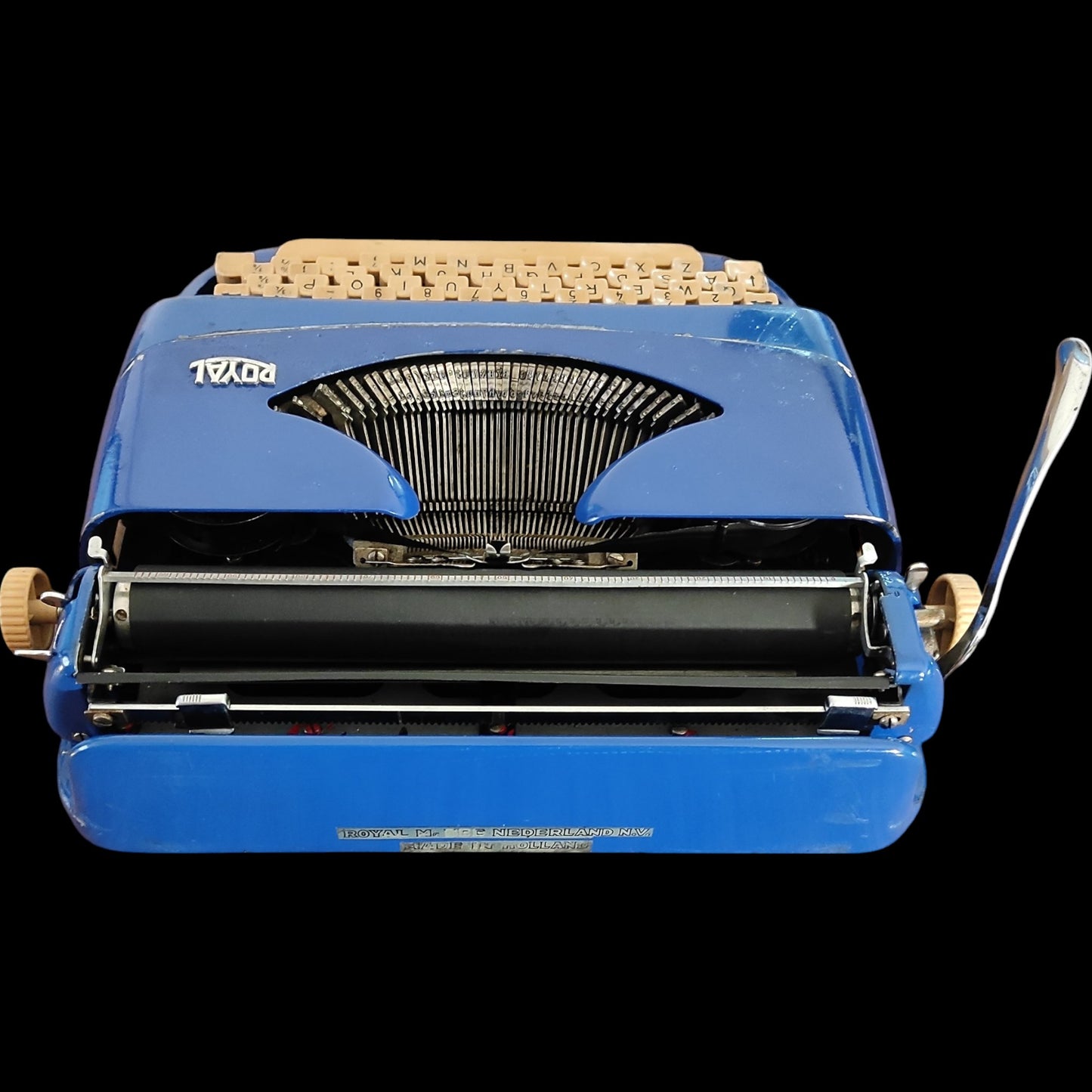 Image of Royal Royalite Typewriter. Available from universaltypewritercompany.in