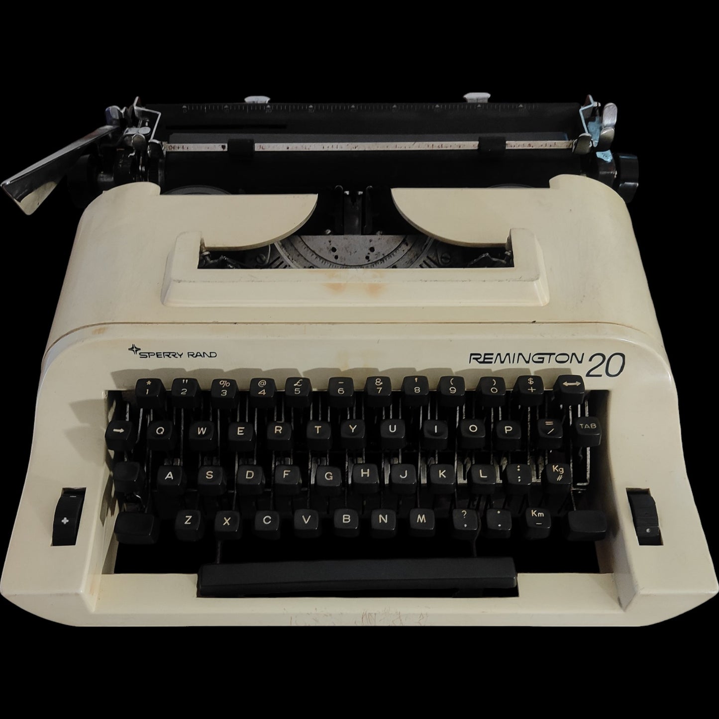 Image of Remington 20 Sperry Rand Typewriter. Available from universaltypewritercompany.in