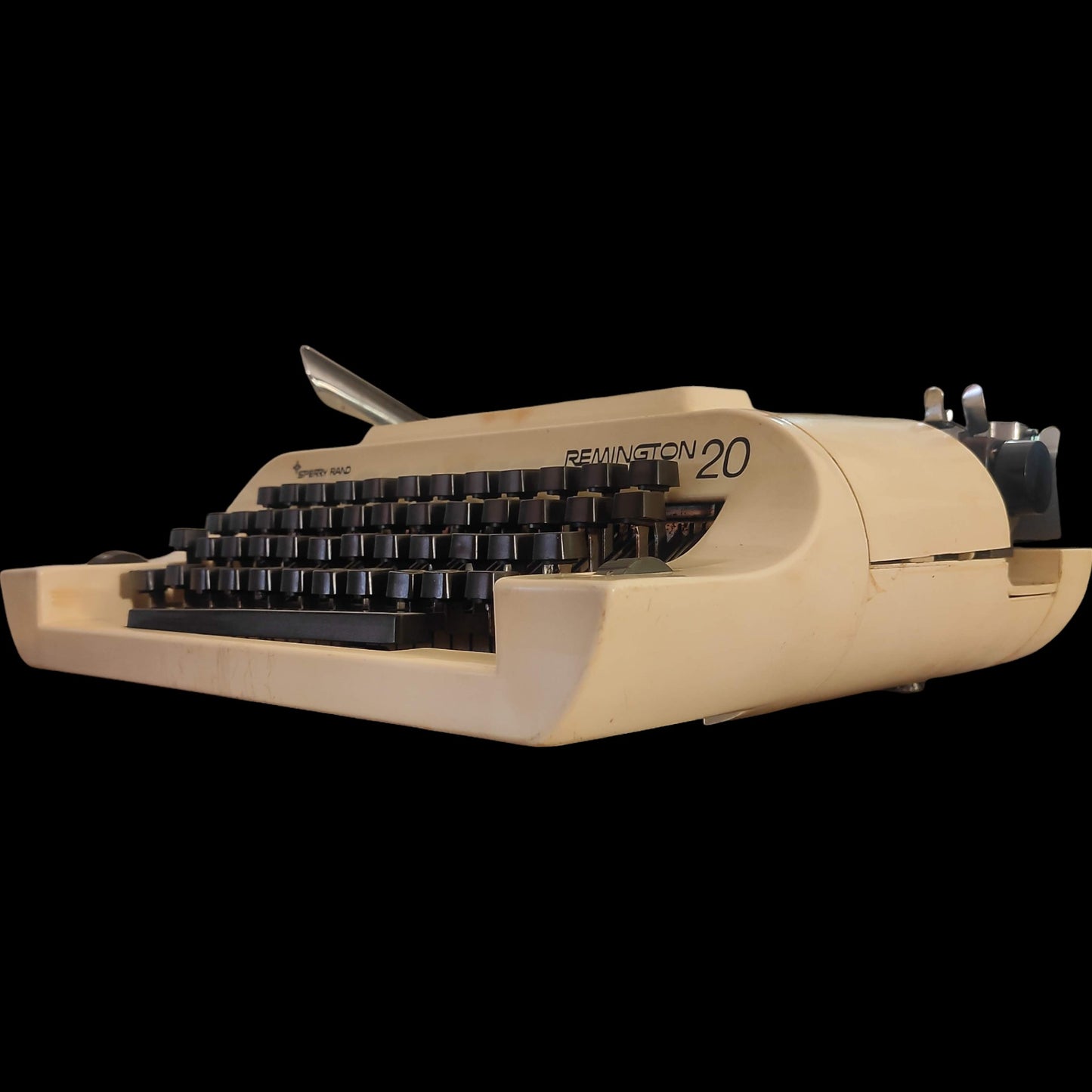 Image of Remington 20 Sperry Rand Typewriter. Available from universaltypewritercompany.in