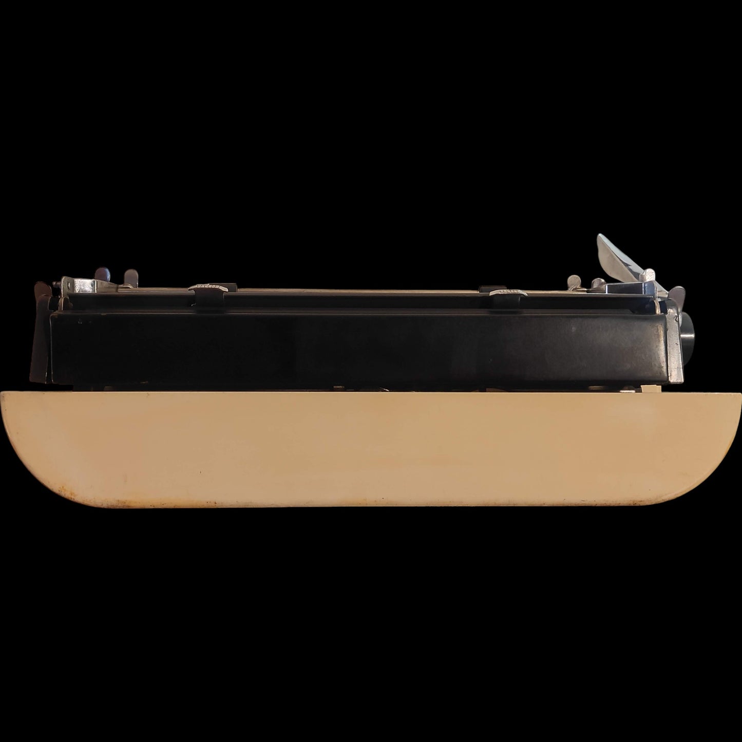 Image of Remington 20 Sperry Rand Typewriter. Available from universaltypewritercompany.in
