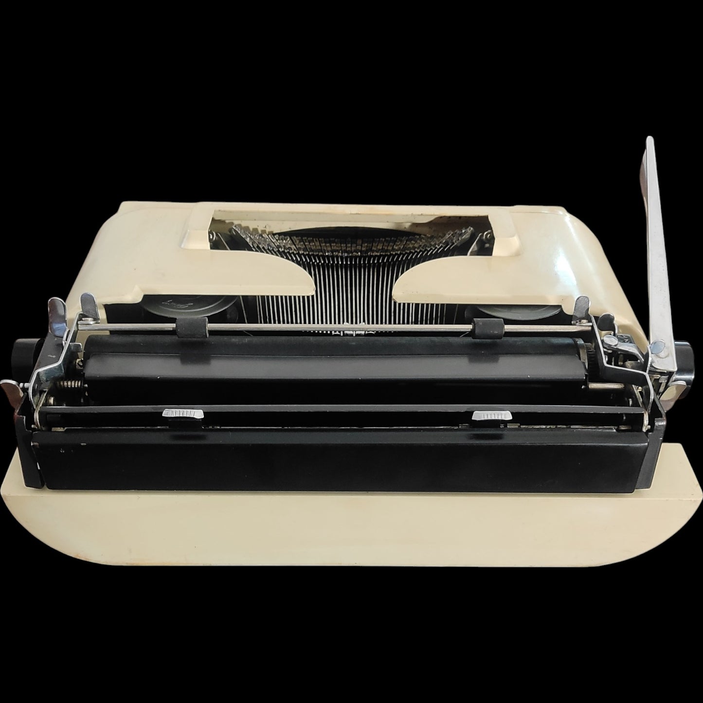 Image of Remington 20 Sperry Rand Typewriter. Available from universaltypewritercompany.in