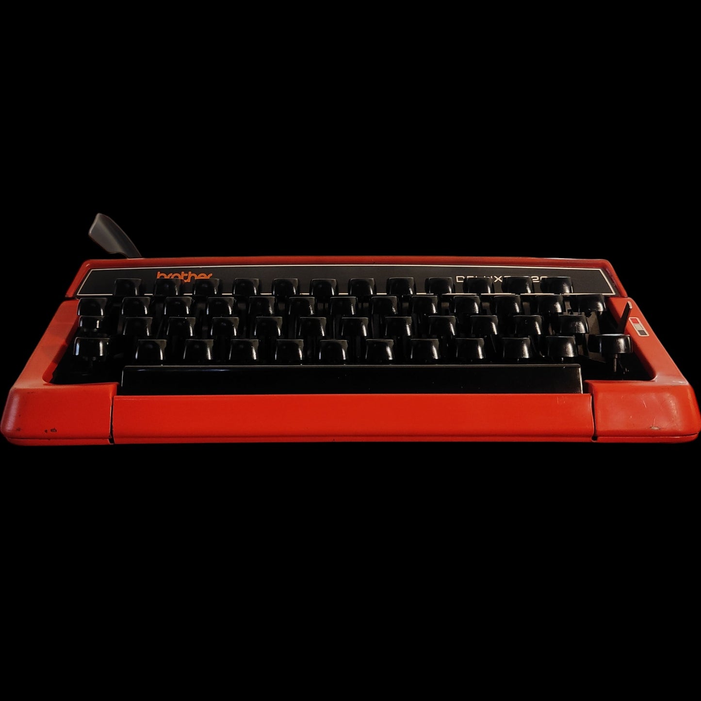 Image of Brother Deluxe 220 Typewriter. Available from universaltypewritercompany.in