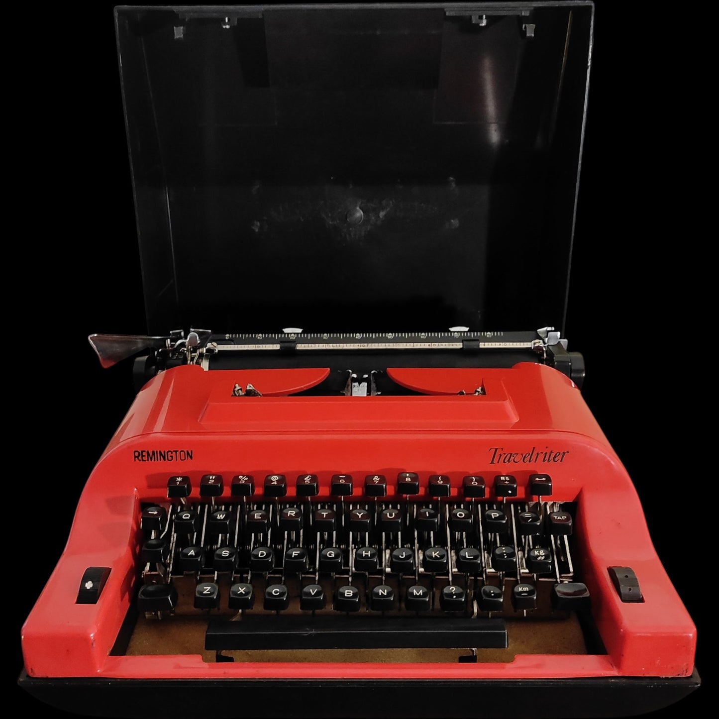 Image of Remington Travel-Riter Typewriter. Available from universaltypewritercompany.in