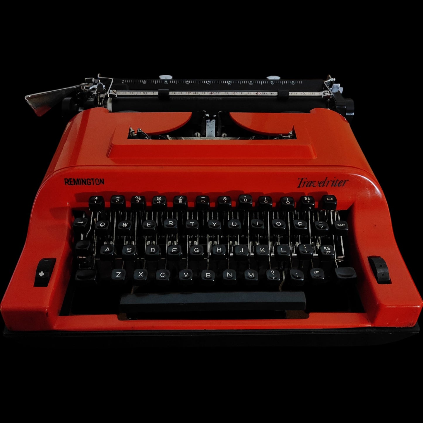 Image of Remington Travel-Riter Typewriter. Available from universaltypewritercompany.in