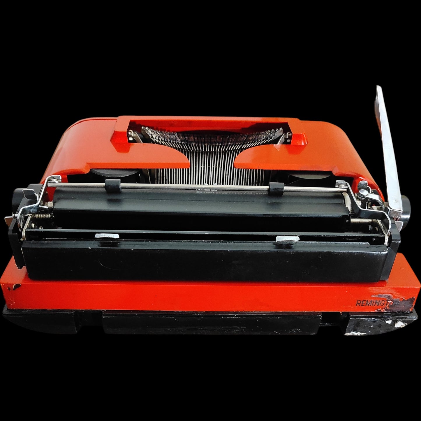 Image of Remington Travel-Riter Typewriter. Available from universaltypewritercompany.in