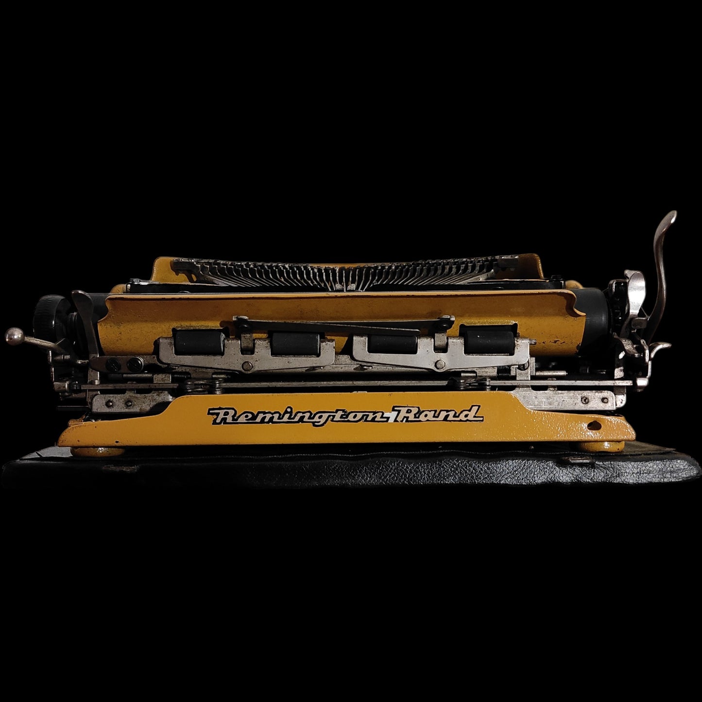 Image of Remington 4 Model Typewriter. Available from universaltypewritercompany.in