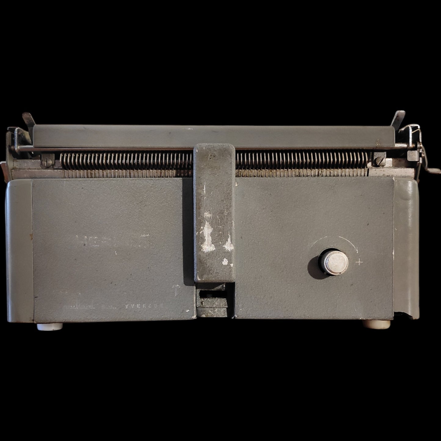 Image of Hermes 2000 Typewriter. Available from universaltypewritercompany.in