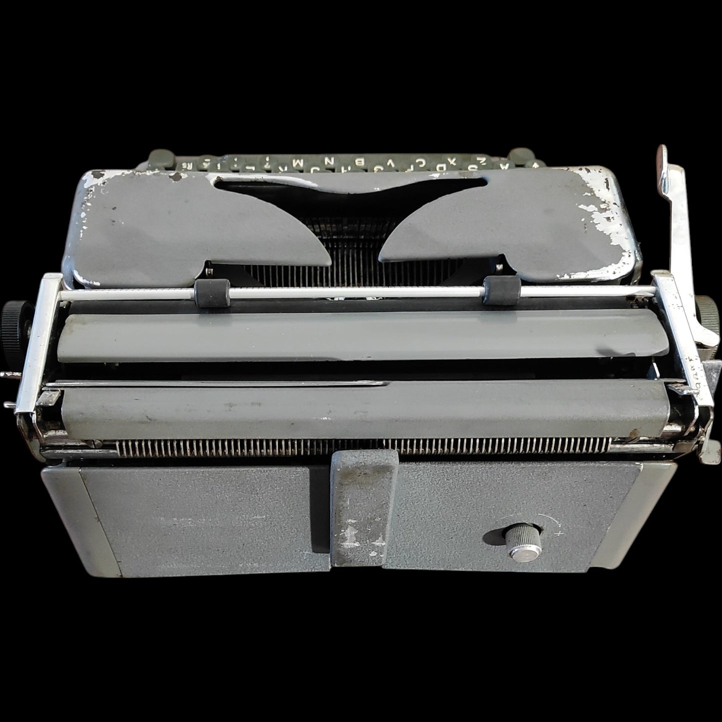 Image of Hermes 2000 Typewriter. Available from universaltypewritercompany.in