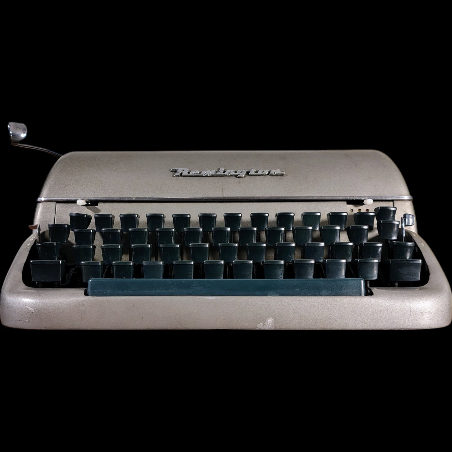 Image of Remington Personal Portable Typewriter. Available from universaltypewritercompany.in