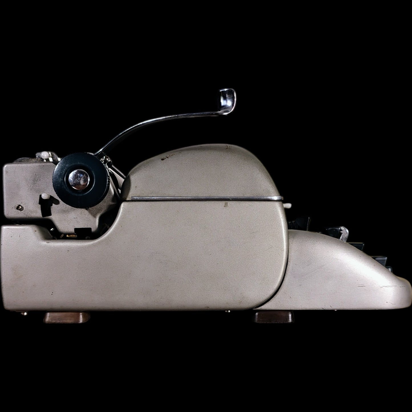 Image of Remington Personal Portable Typewriter. Available from universaltypewritercompany.in