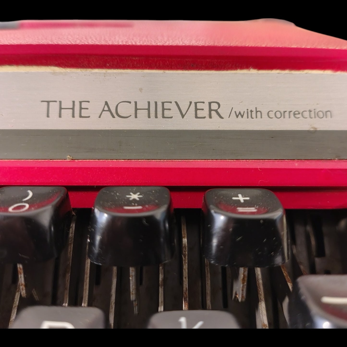 Image of Sears Portable Typewriter. Available from universaltypewritercompany.in