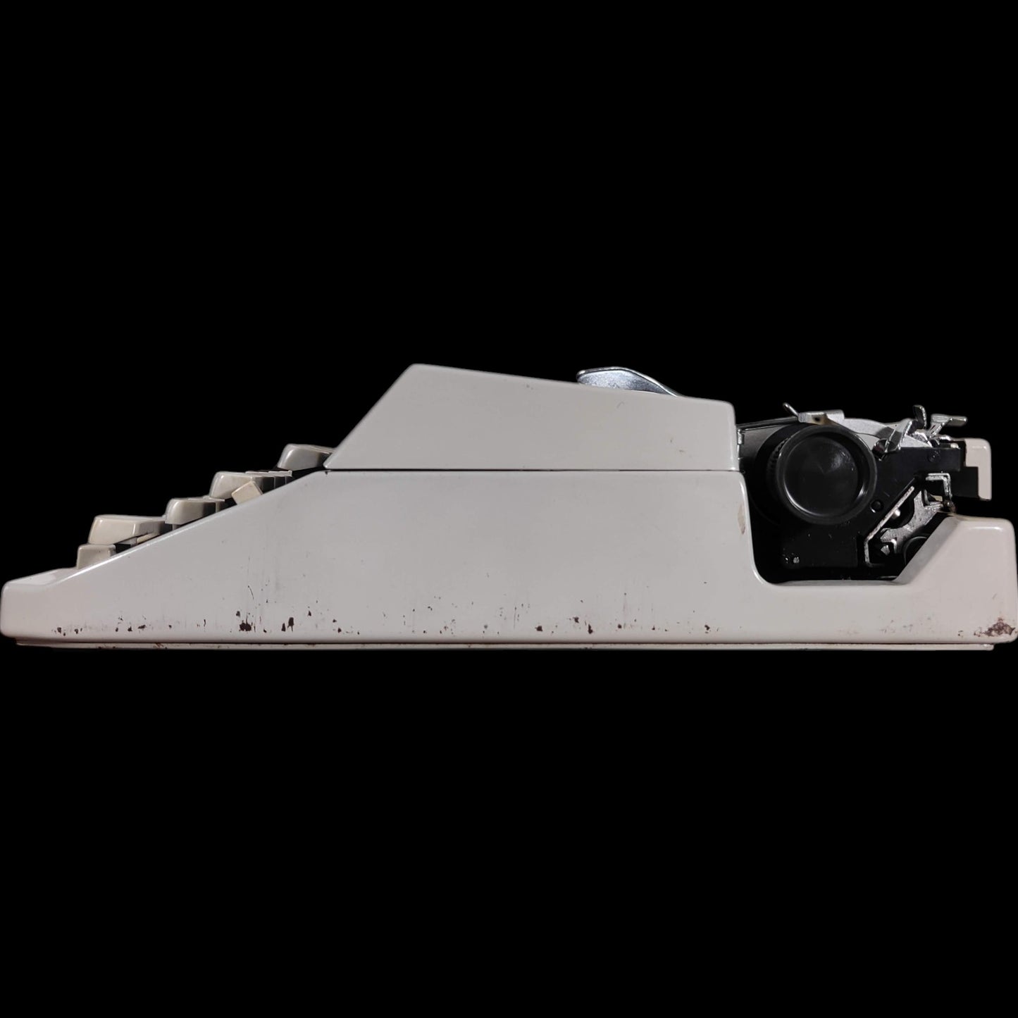 Image of Imperial Mercury Typewriter. Available from universaltypewritercompany.in