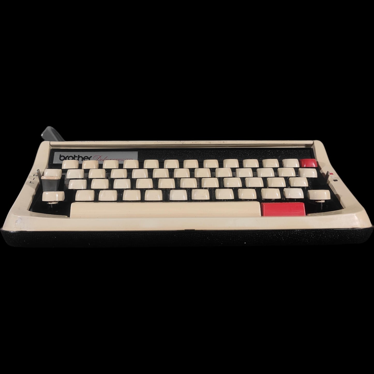Image of Brother Deluxe 850TR Typewriter. Available from universaltypewritercompany.in