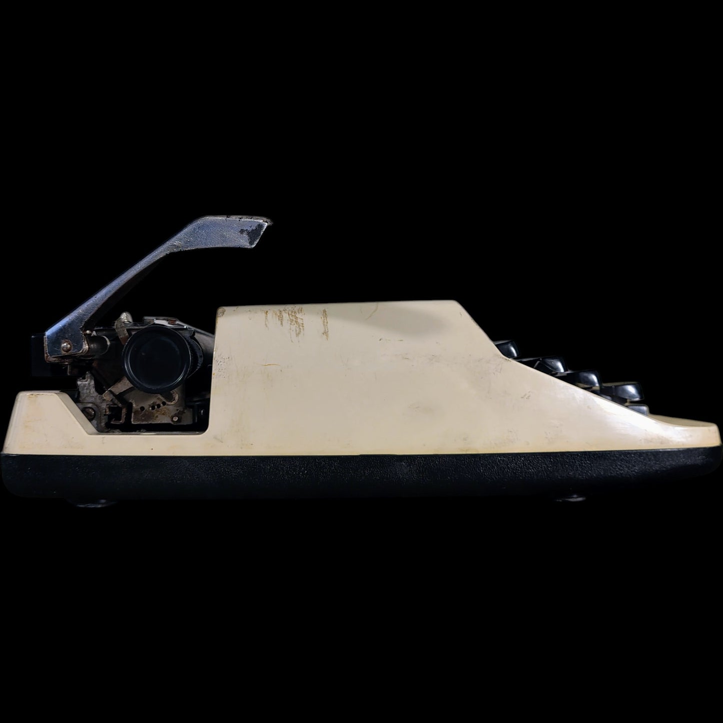 Image of Facit 1630 Typewriter. Available from universaltypewritercompany.in