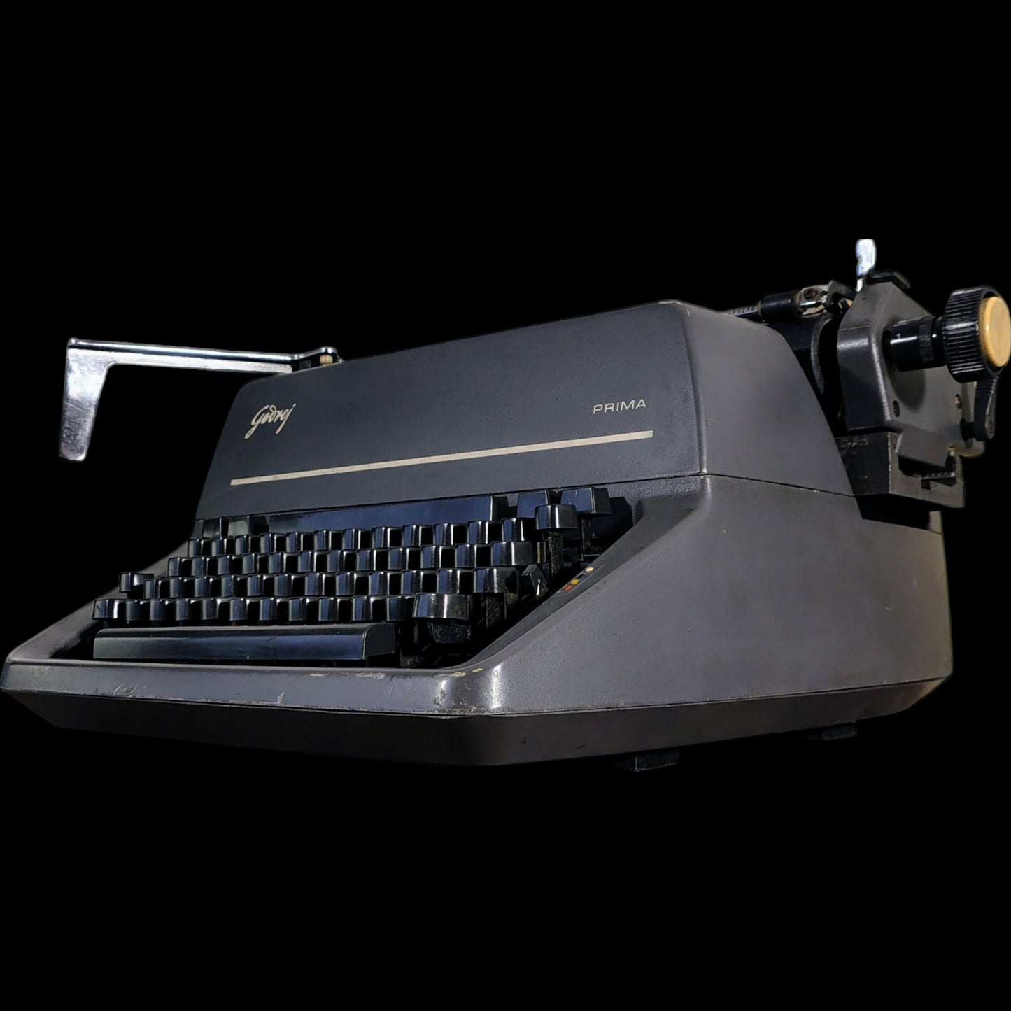 Image of Godrej Prima English Keyboard Typewriter. Available from universaltypewritercompany.in
