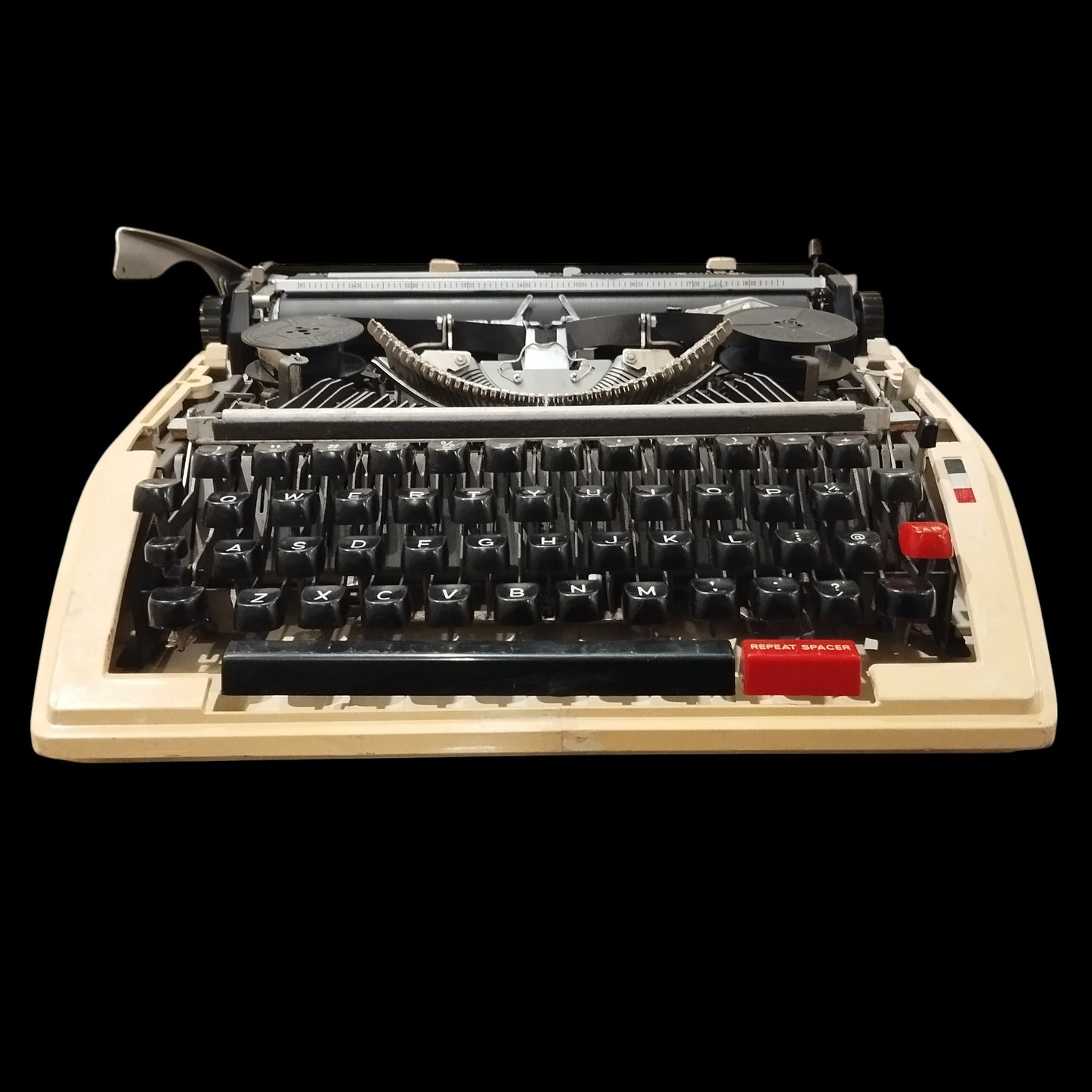 Image of Brother 750TR Typewriter. Available from universaltypewritercompany.in