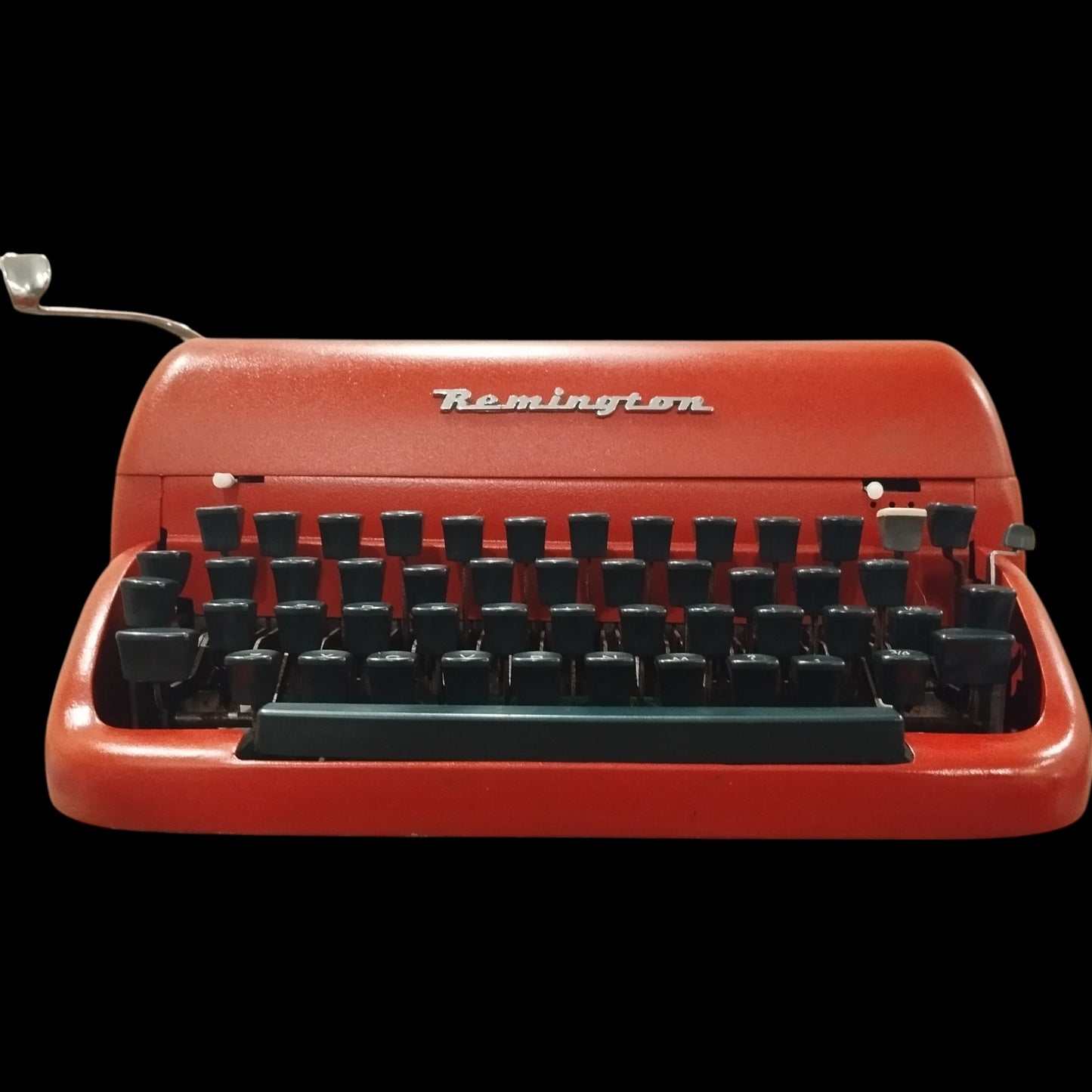 Image of Remington Personal Portable Typewriter. Available from universaltypewritercompany.in