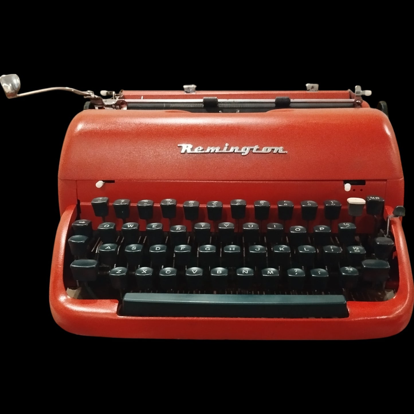 Image of Remington Personal Portable Typewriter. Available from universaltypewritercompany.in