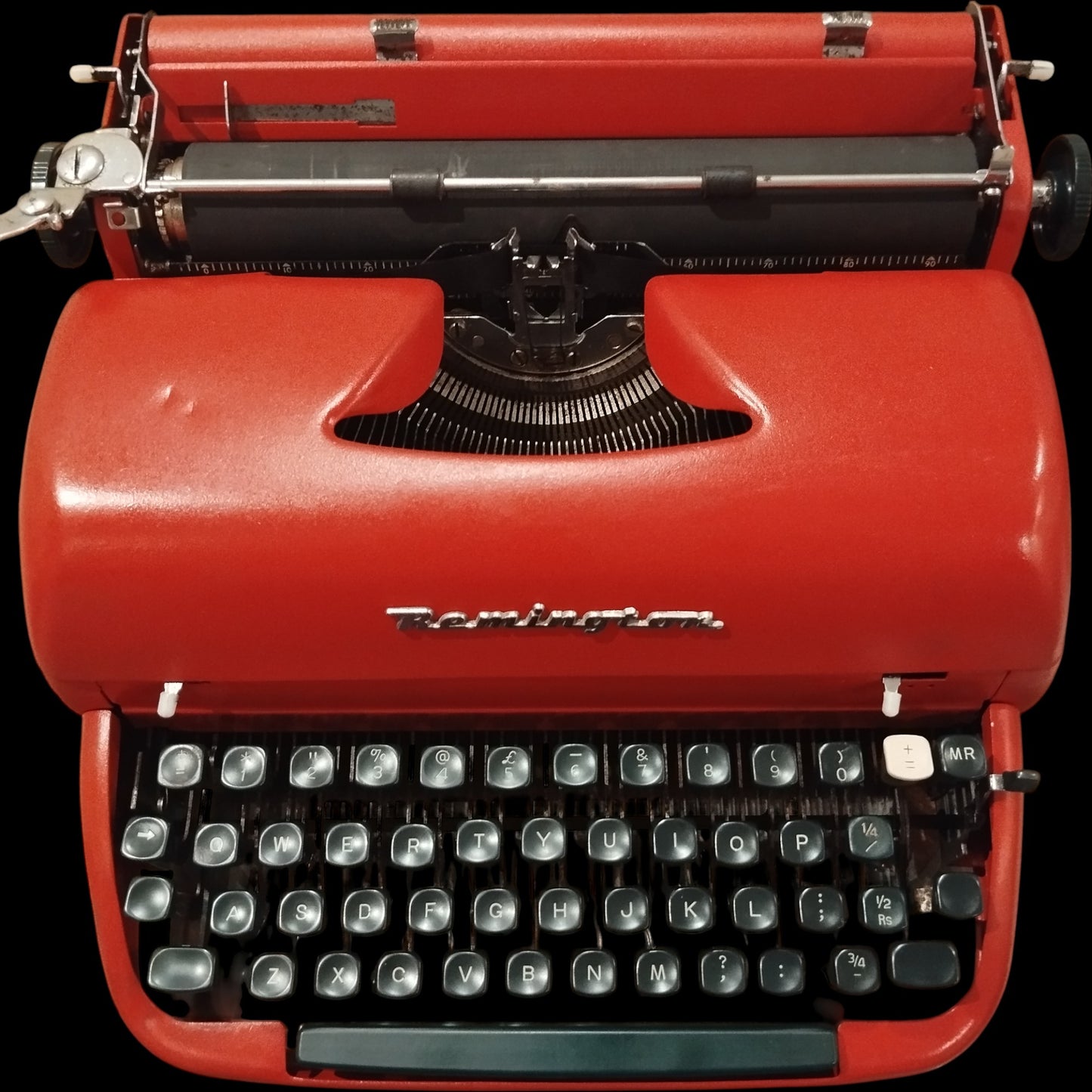 Image of Remington Personal Portable Typewriter. Available from universaltypewritercompany.in
