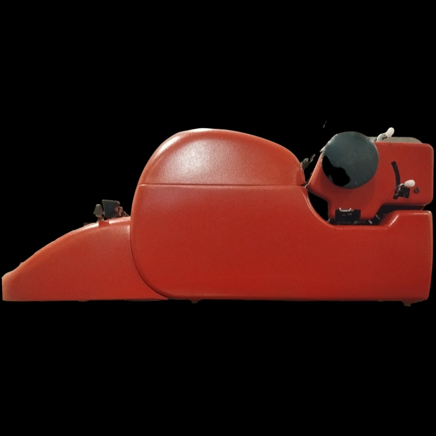 Image of Remington Personal Portable Typewriter. Available from universaltypewritercompany.in
