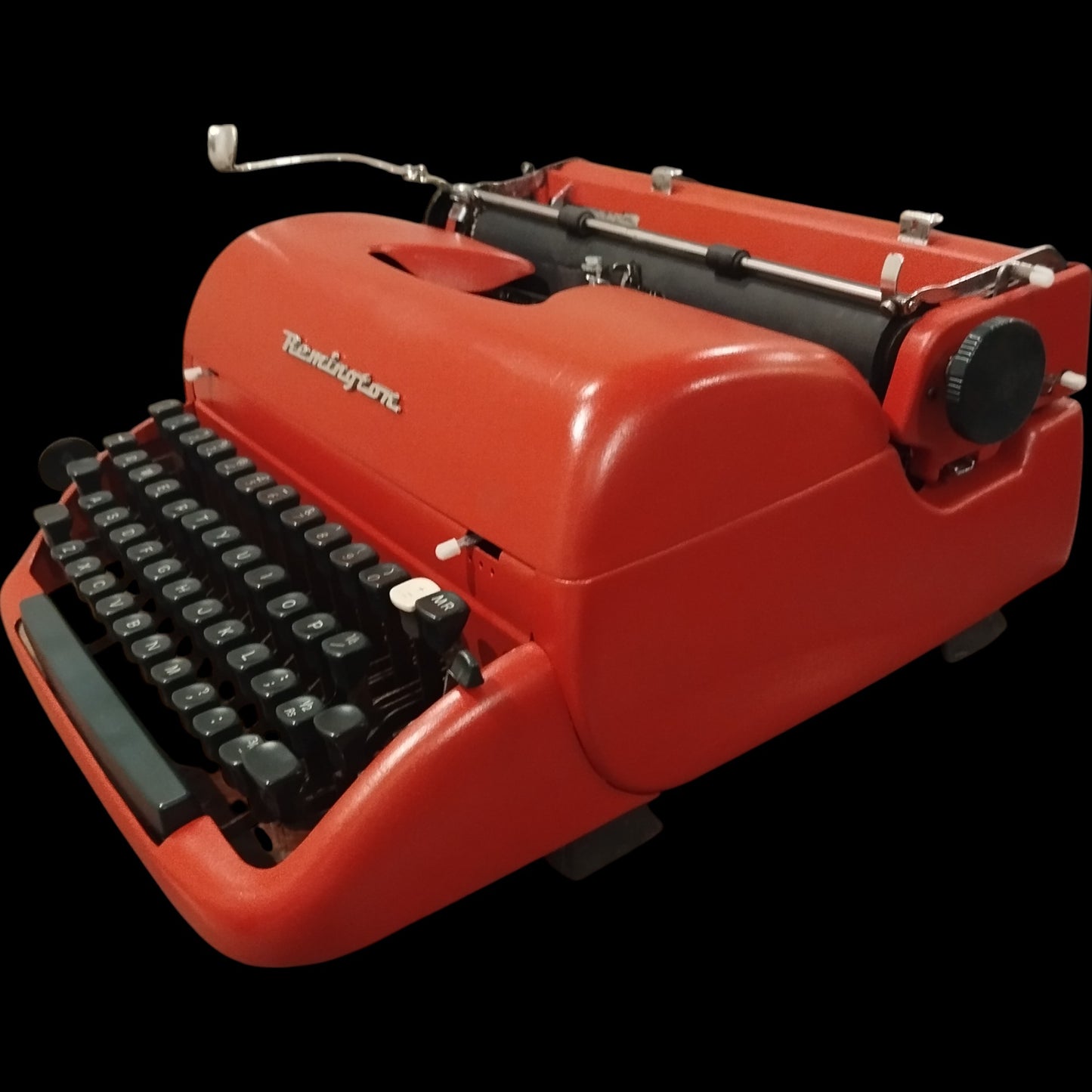 Image of Remington Personal Portable Typewriter. Available from universaltypewritercompany.in