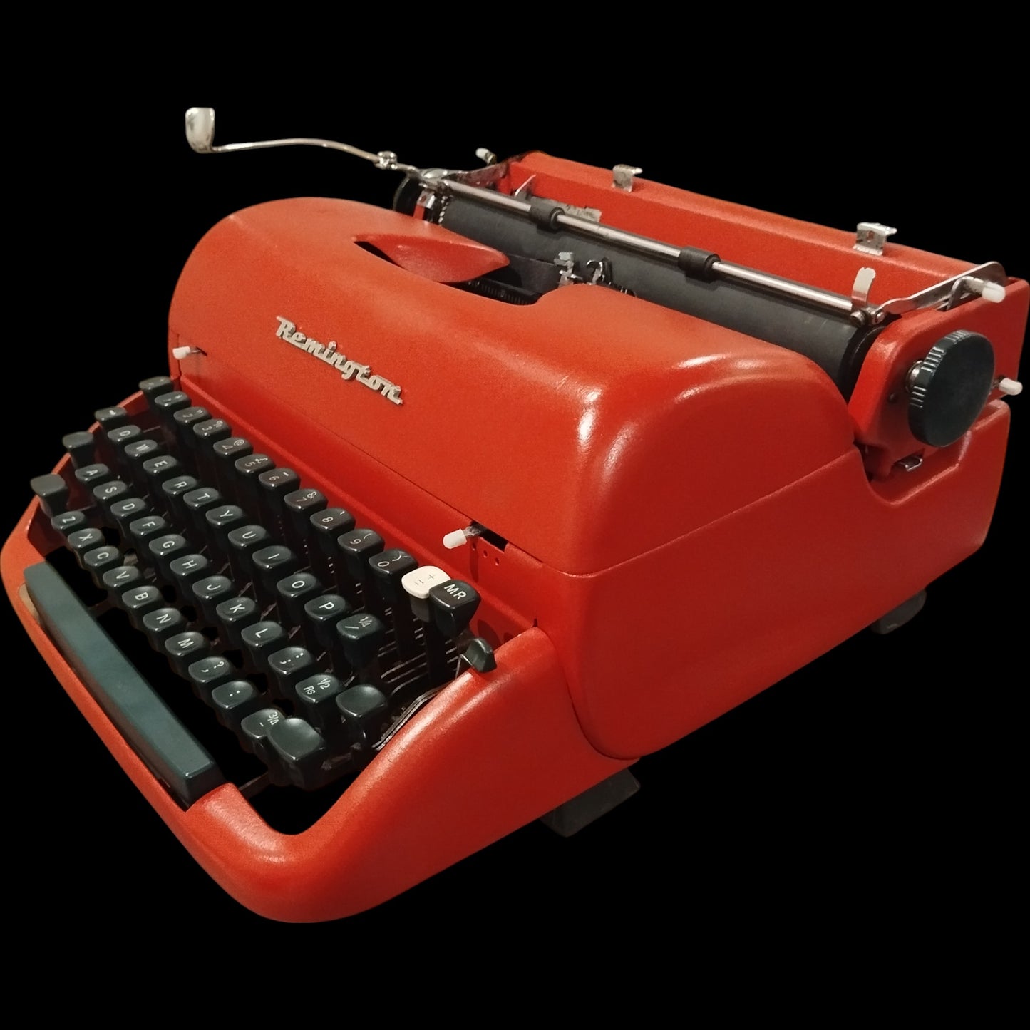 Image of Remington Personal Portable Typewriter. Available from universaltypewritercompany.in
