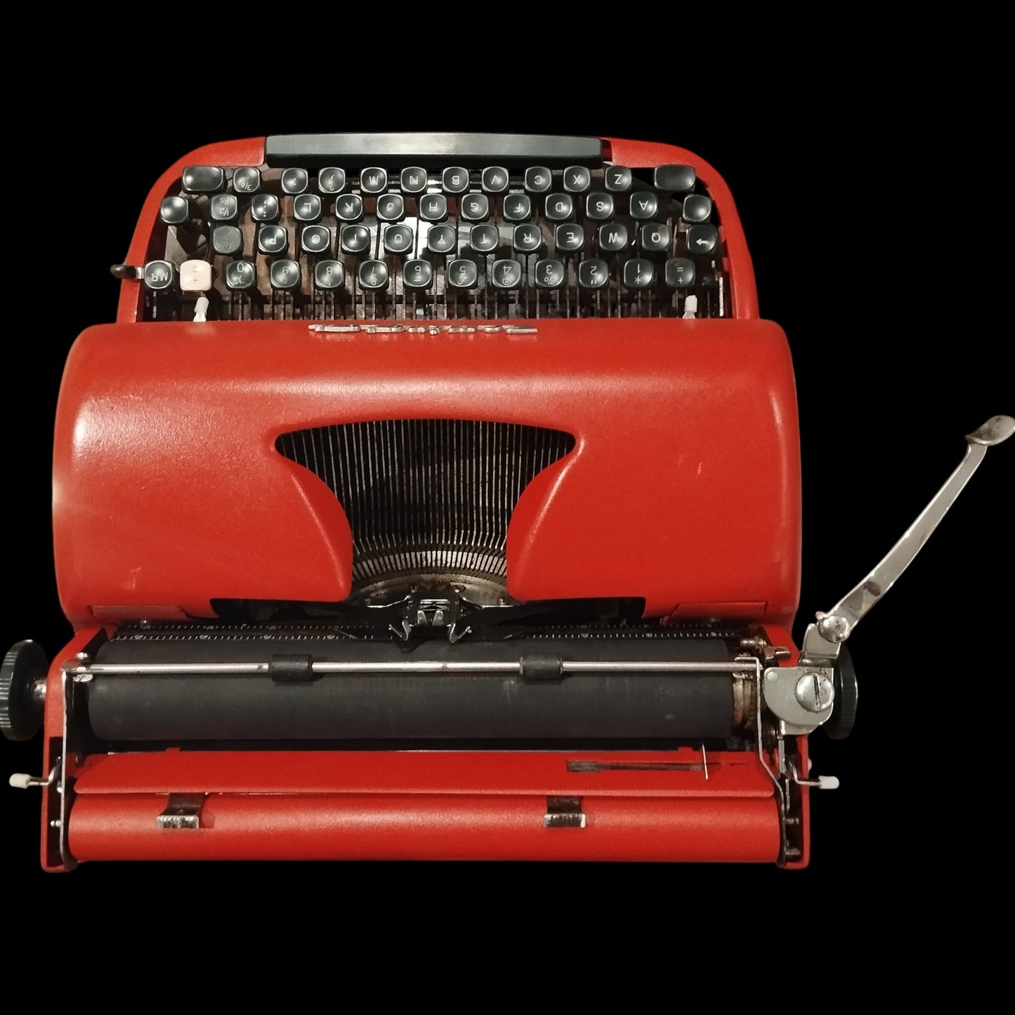 Image of Remington Personal Portable Typewriter. Available from universaltypewritercompany.in