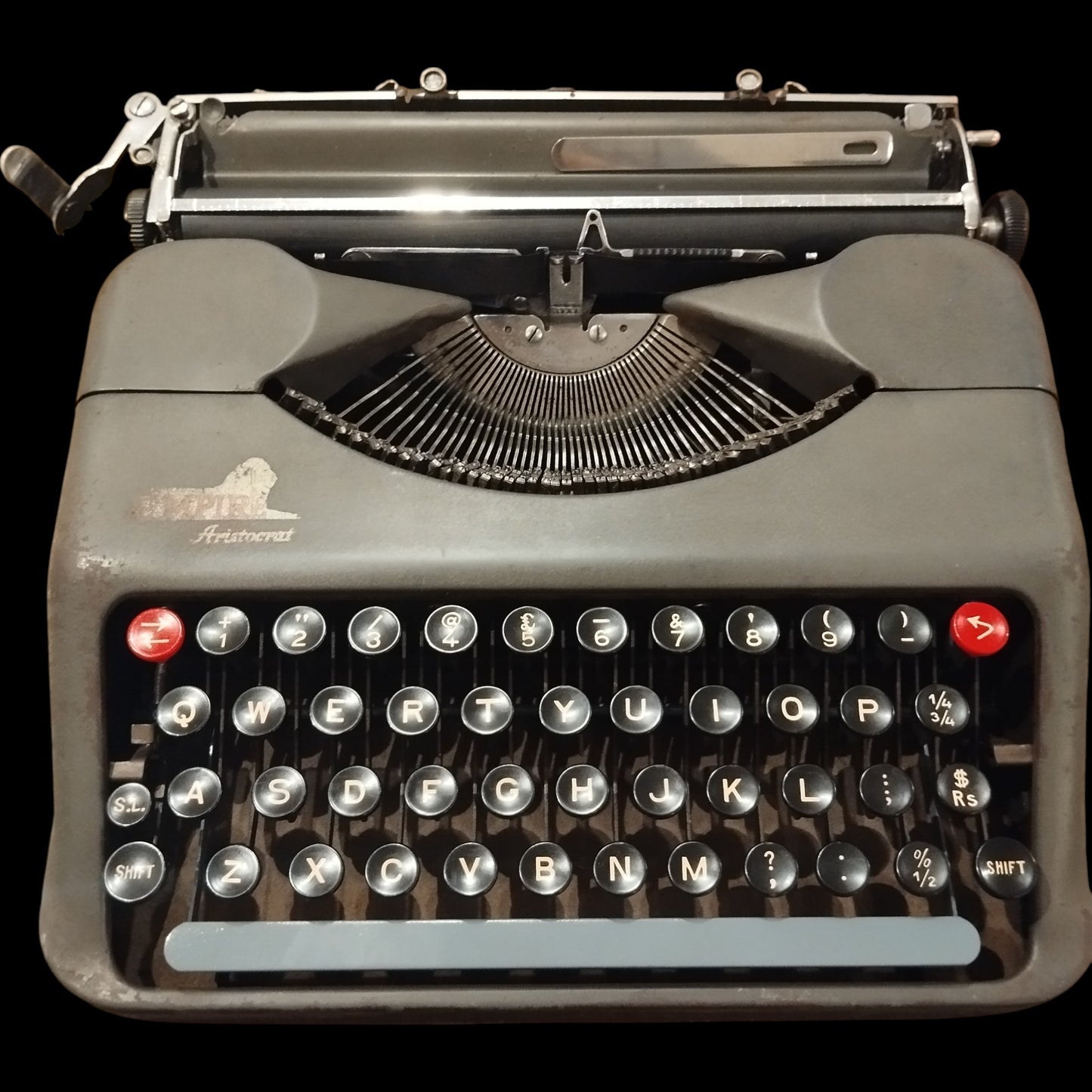 Image of Empire Aristocrat Typewriter. Available from universaltypewritercompany.in