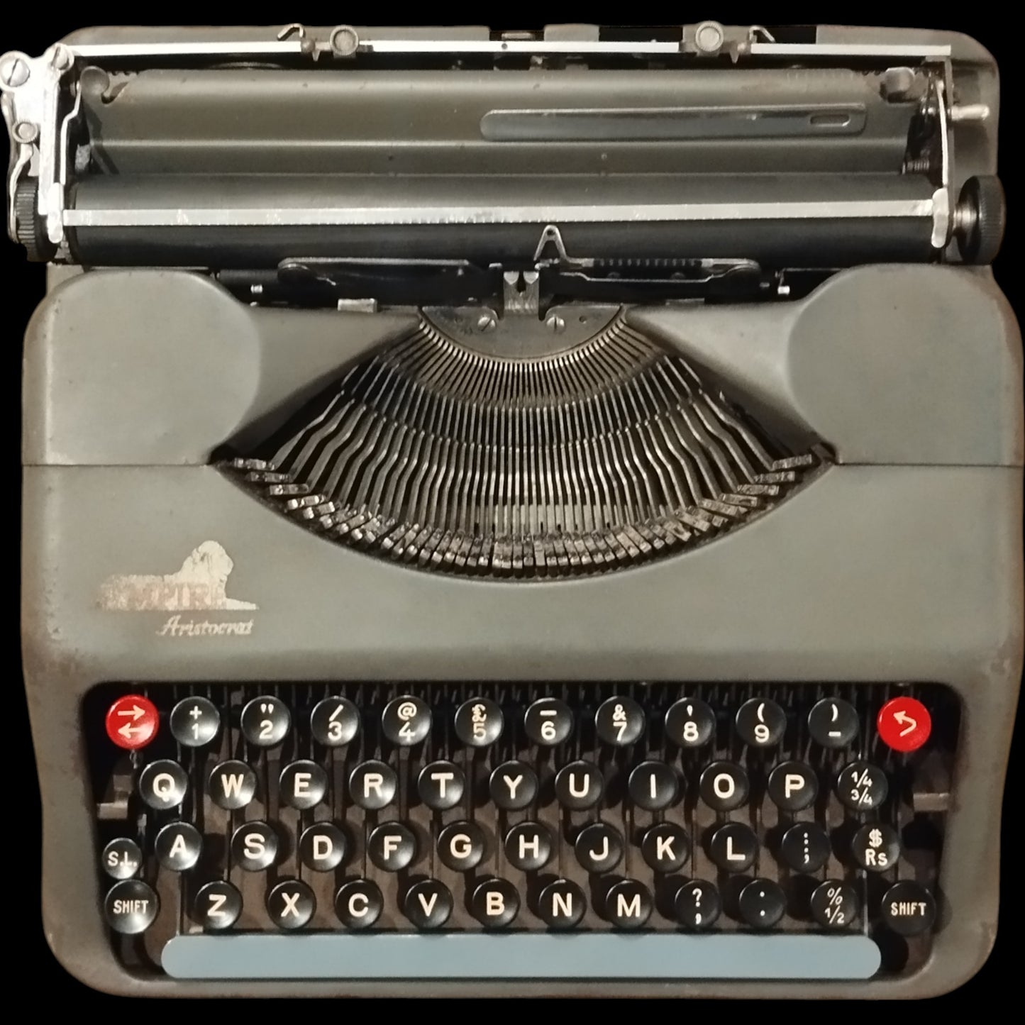Image of Empire Aristocrat Typewriter. Available from universaltypewritercompany.in