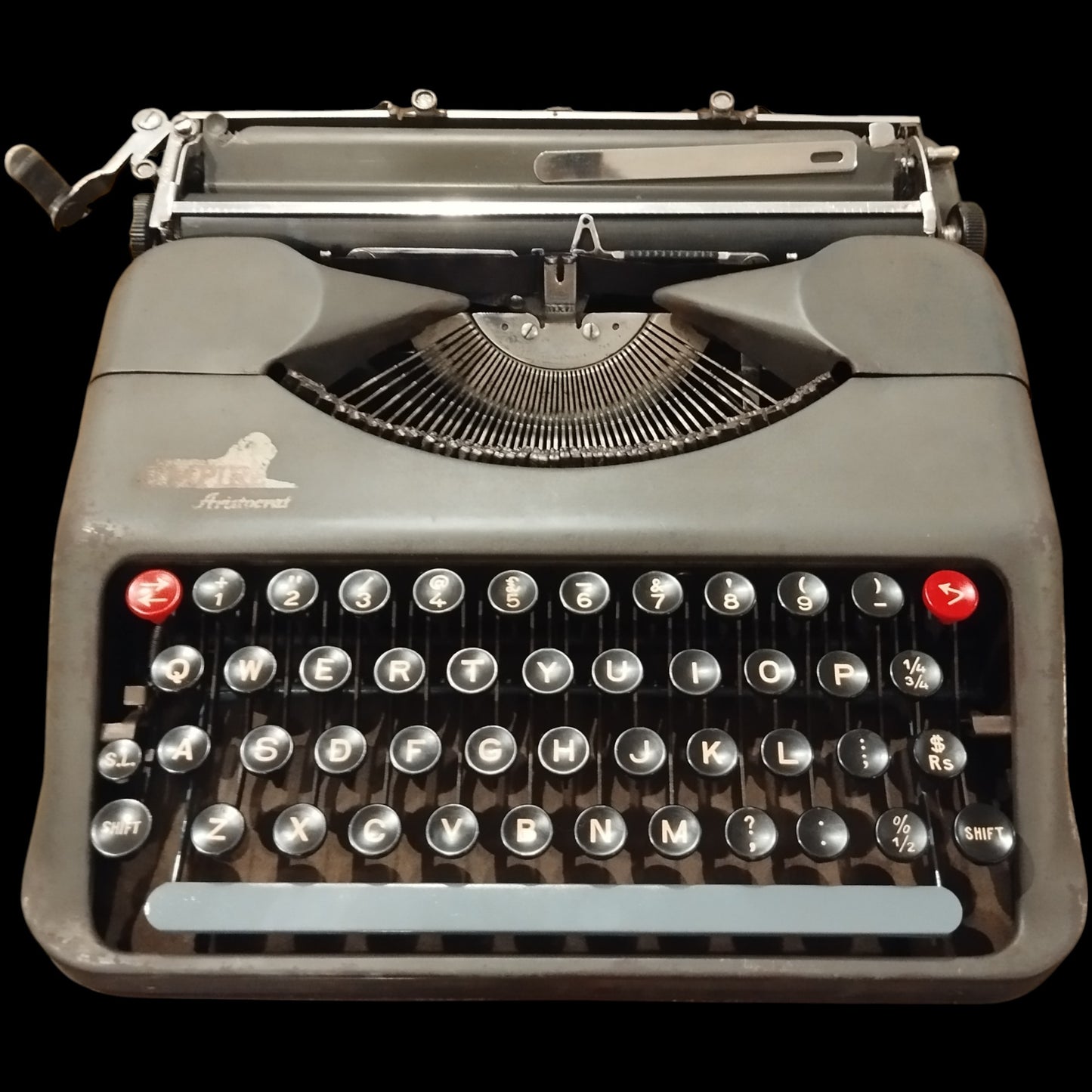 Image of Empire Aristocrat Typewriter. Available from universaltypewritercompany.in