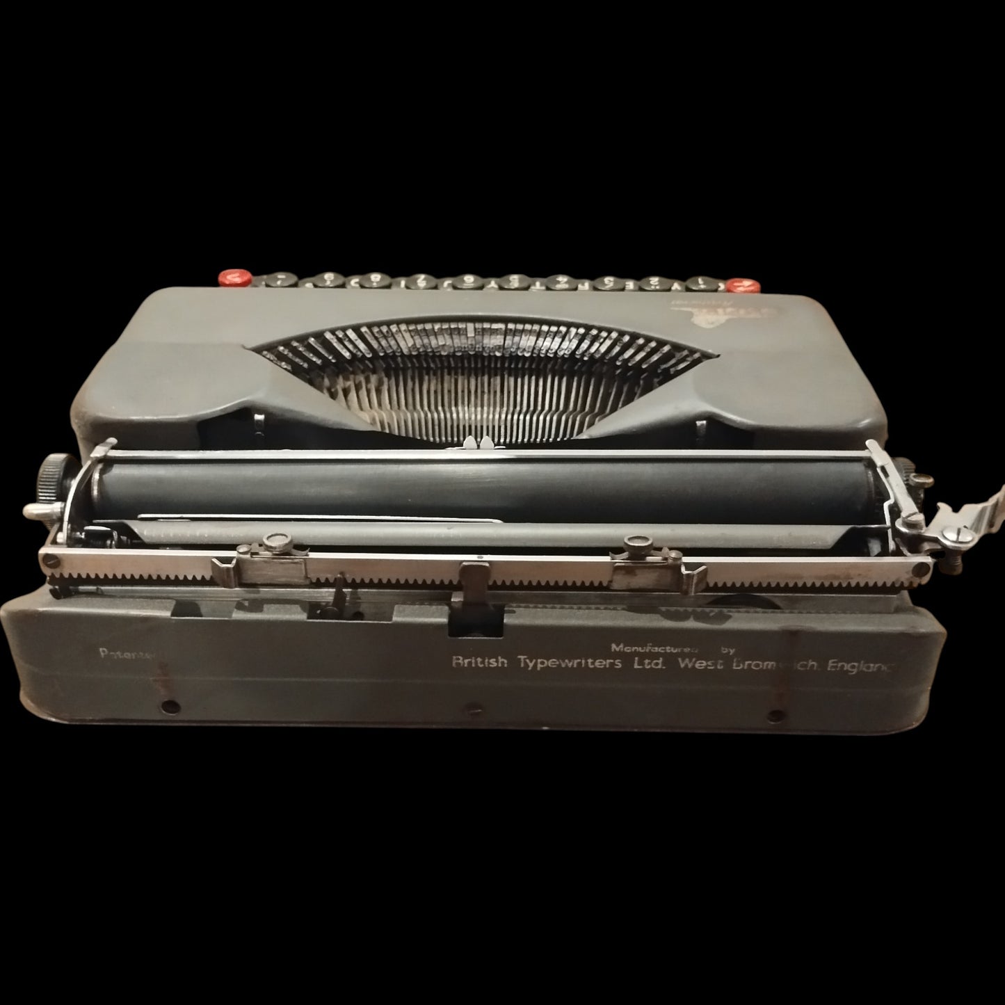 Image of Empire Aristocrat Typewriter. Available from universaltypewritercompany.in