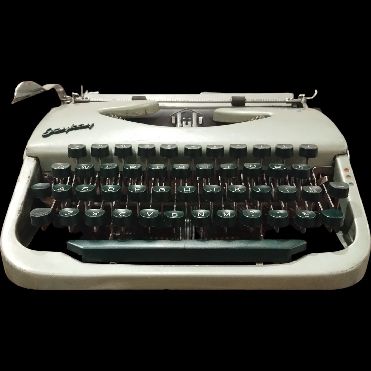 Image of Jaykay Typewriter. Available from universaltypewritercompany.in