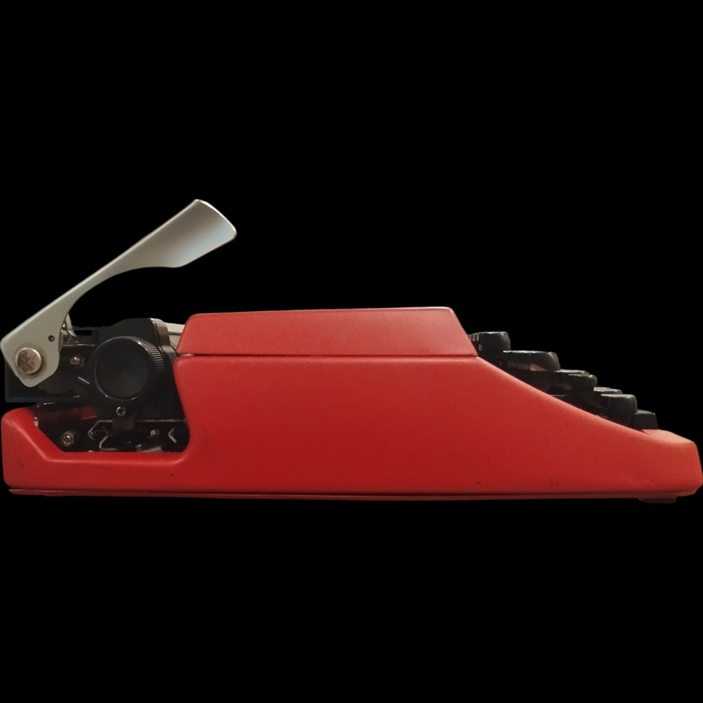 Image of Brother Deluxe 250TR Typewriter. Available from universaltypewritercompany.in