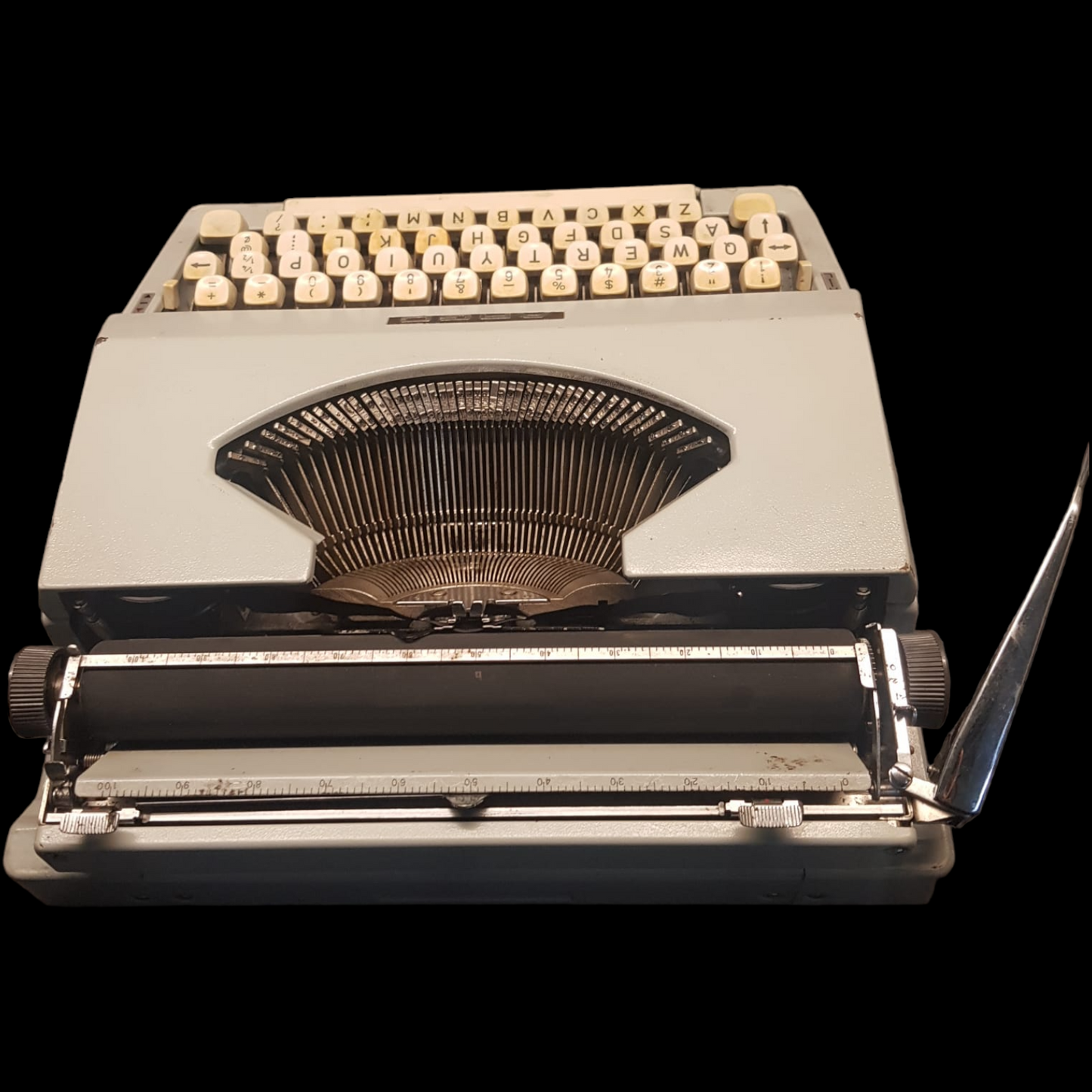 Image of Argo Silver Reed Typewriter from universaltypewritercompany.in