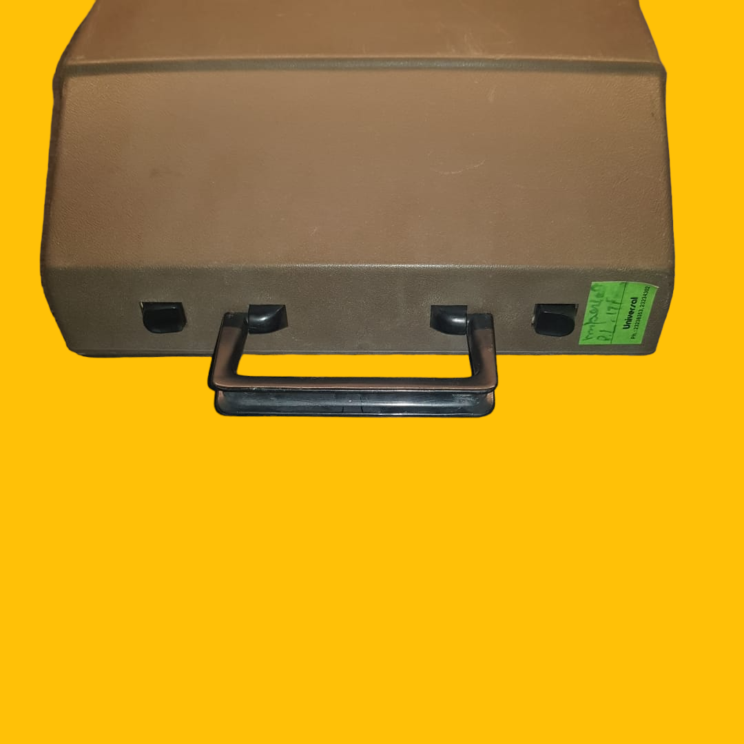 Image of Imperial 2002 Typewriter from universaltypewritercompany.in