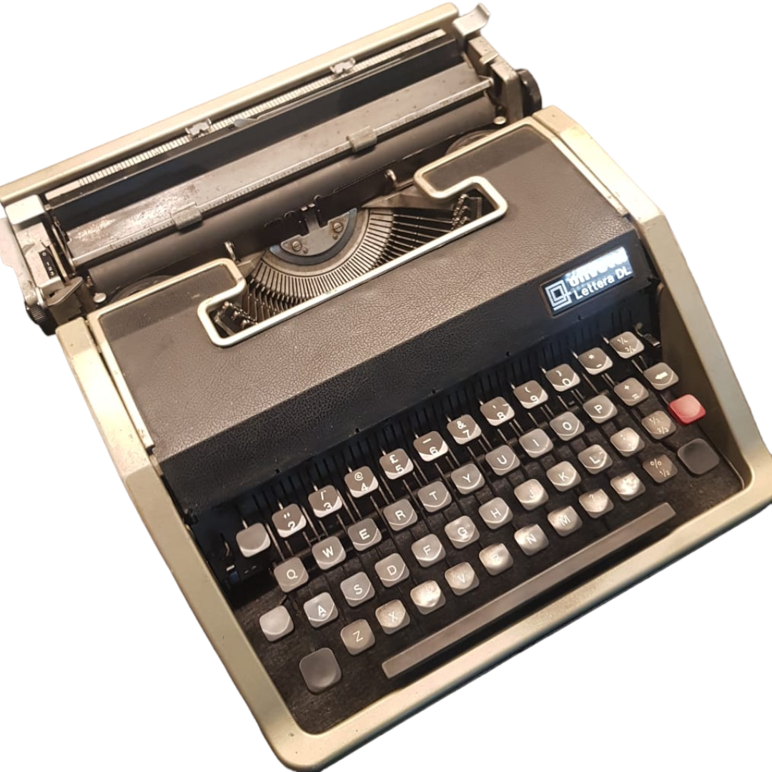 Image of Olivetti Lettera DL Typewriter from universaltypewritercompany.in