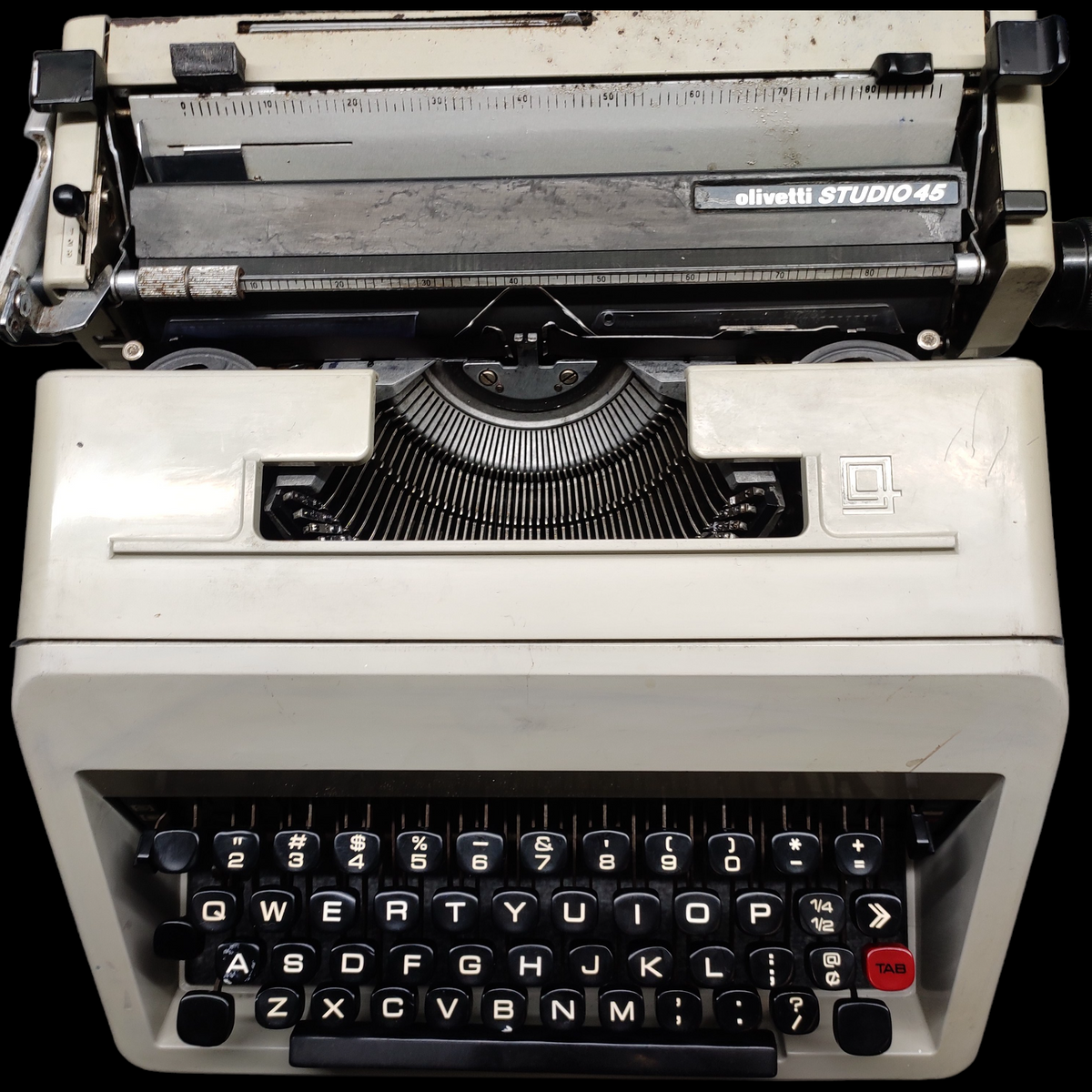 Olivetti Studio 45 Typewriter – Universal Typewriter Co Olivetti Studio 45 Typewriter – Universal Typewriter Co